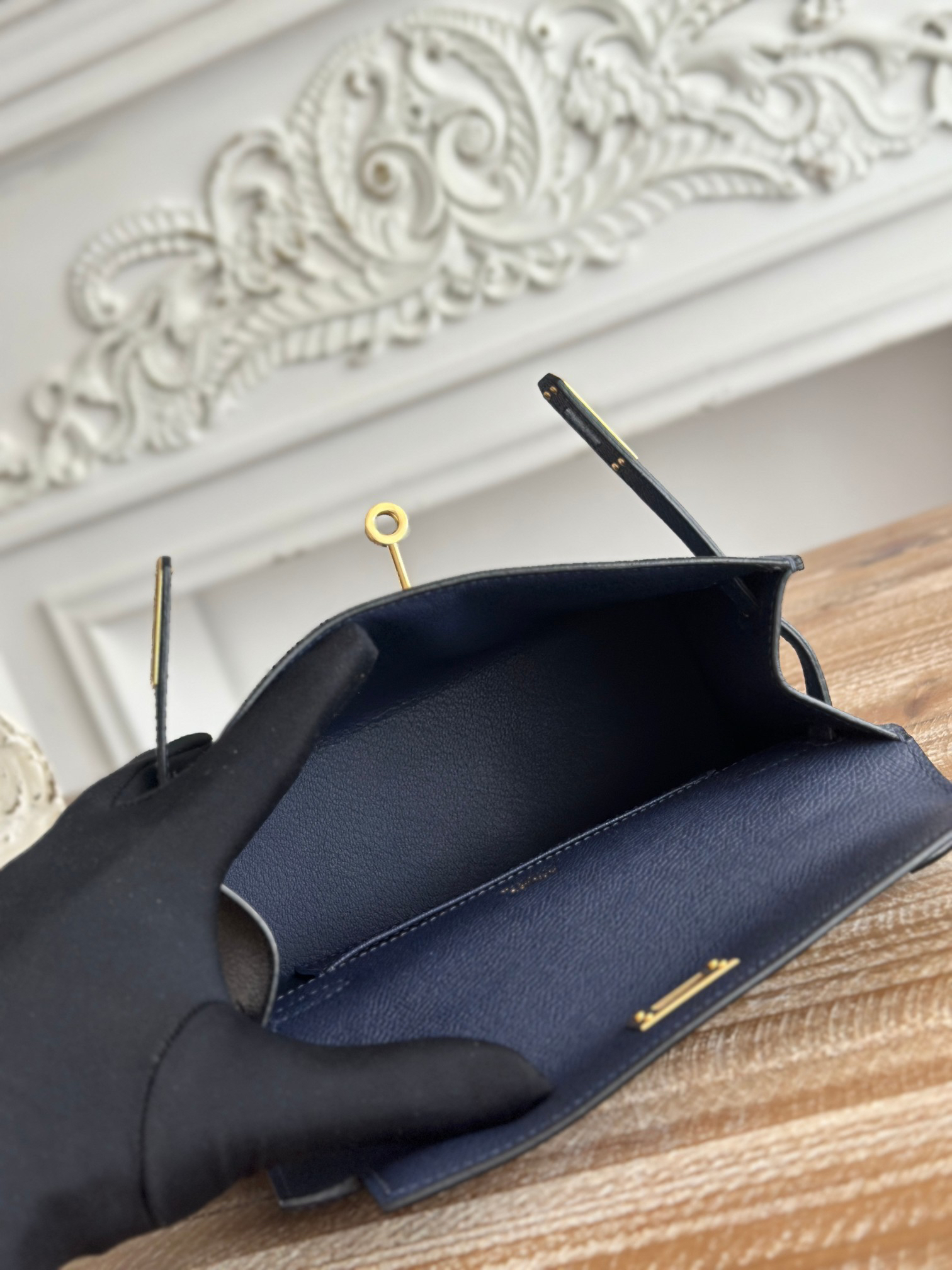 Hermès Kelly Mini Pouchette Handbag - Image 9