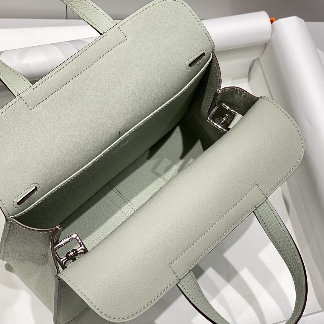 Halzan Crossbody Bag - Image 9