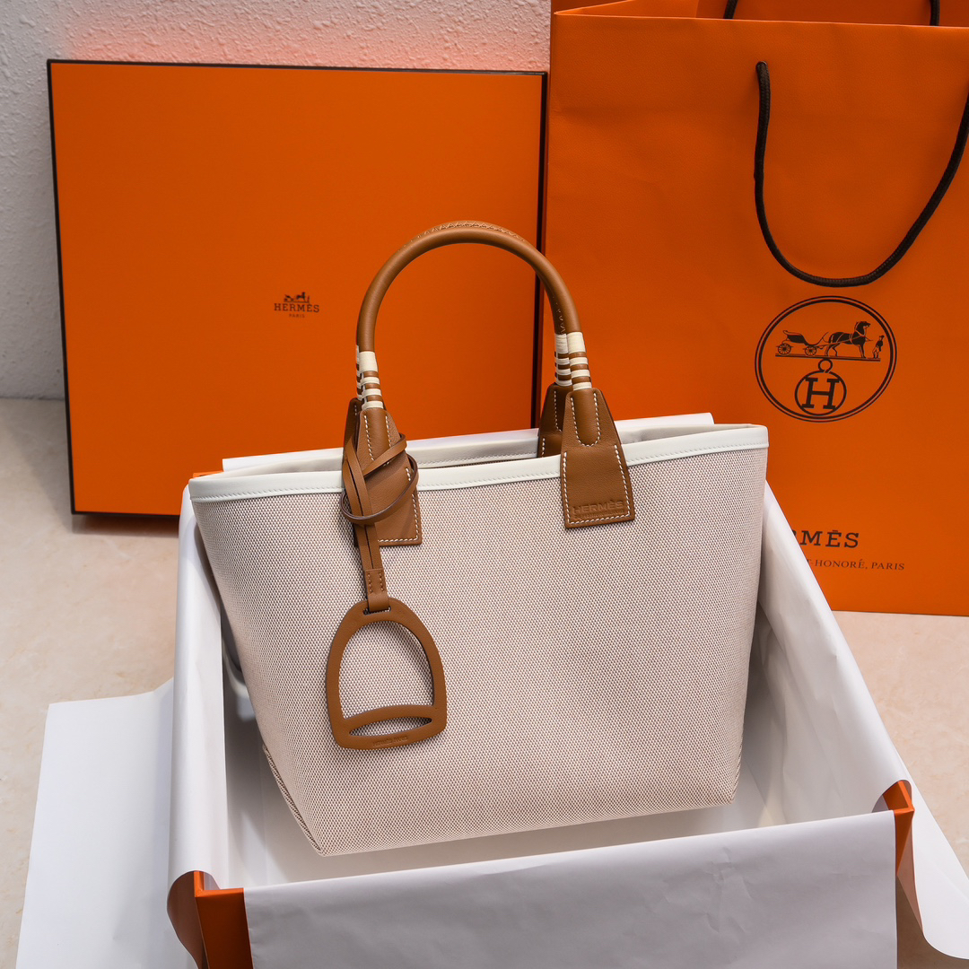 Hermes Steeple Tote Bag - Image 9