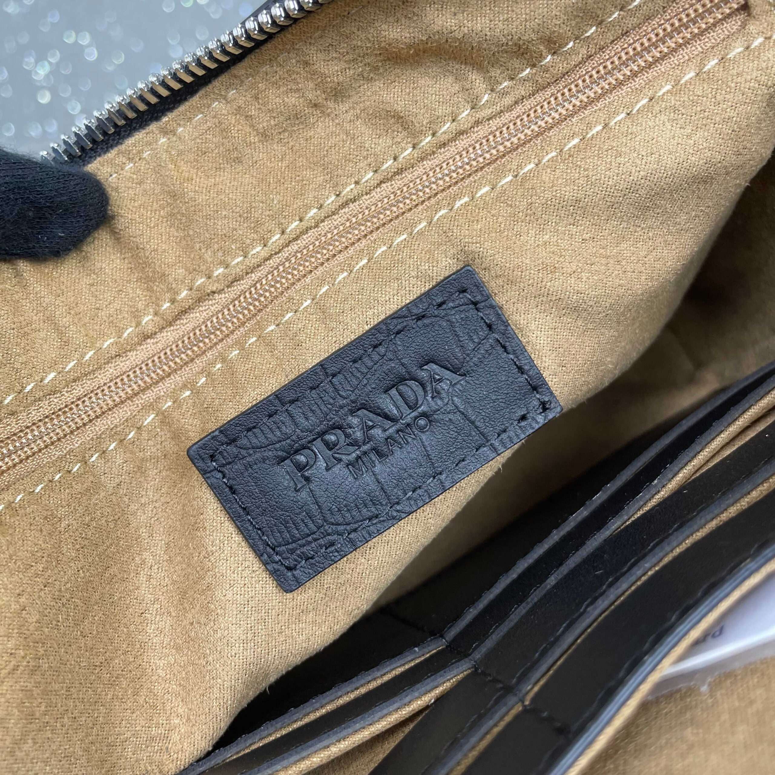 Prada Men's Black Leather Handbag, Model 6032-4 - Image 9