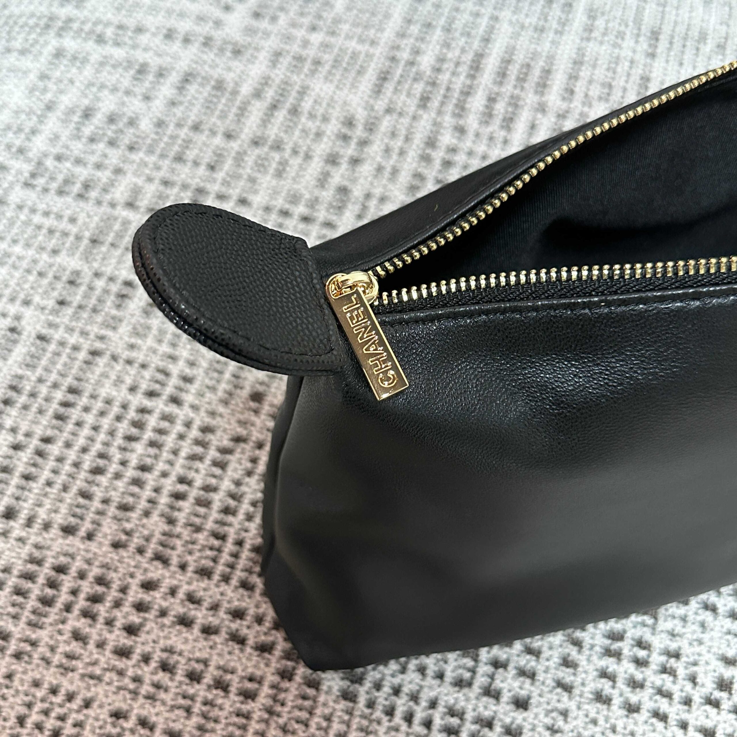 CHANEL Vintage Black and Gold Kelly Handbag - Image 9