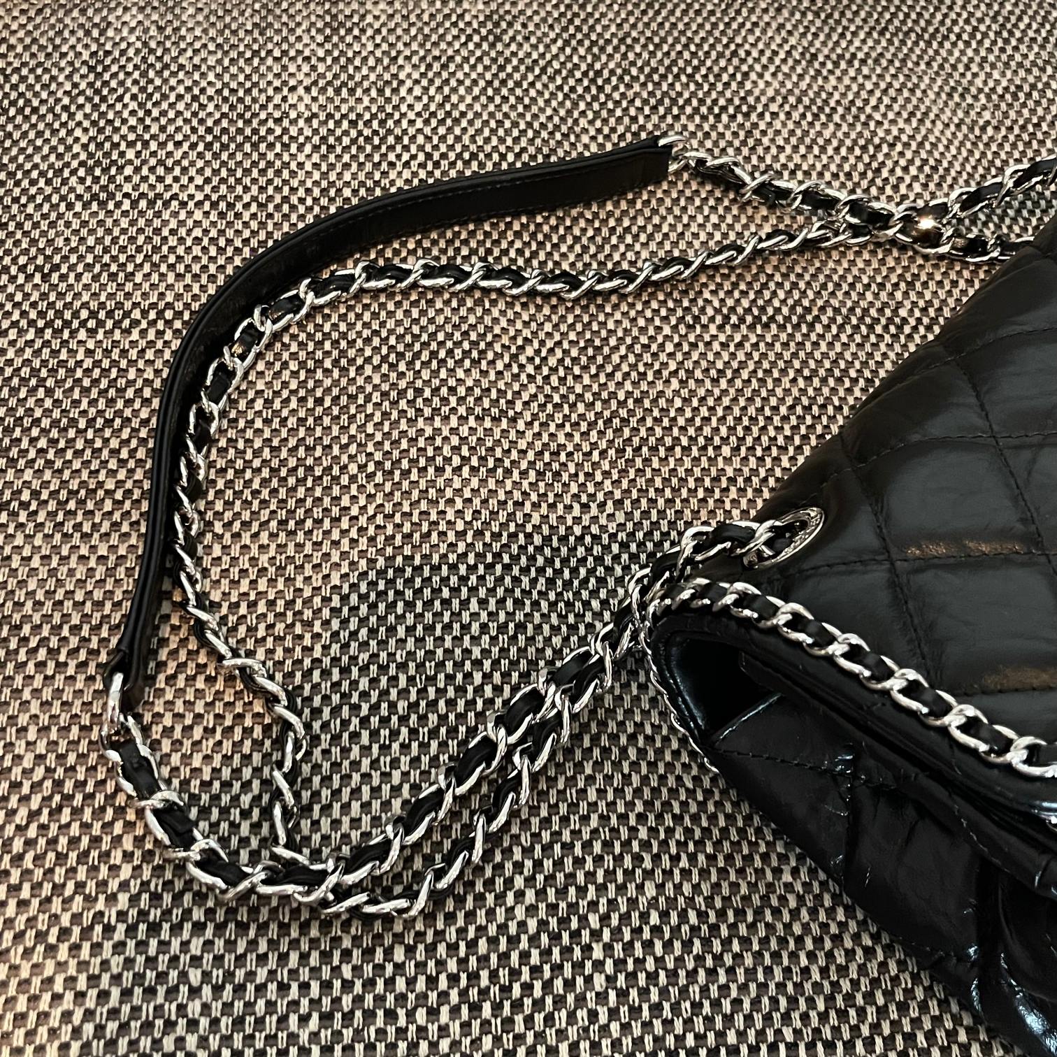 CHANEL Silver-Tone Rolled-Edge Chain CF Crossbody Bag - Image 9