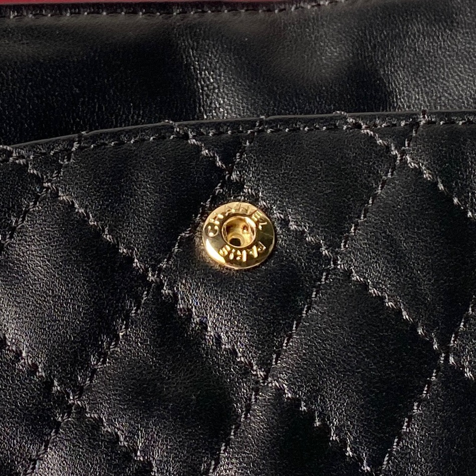 Chanel 26S Crushed Wrinkled Leather 2.55 Bag - Image 9