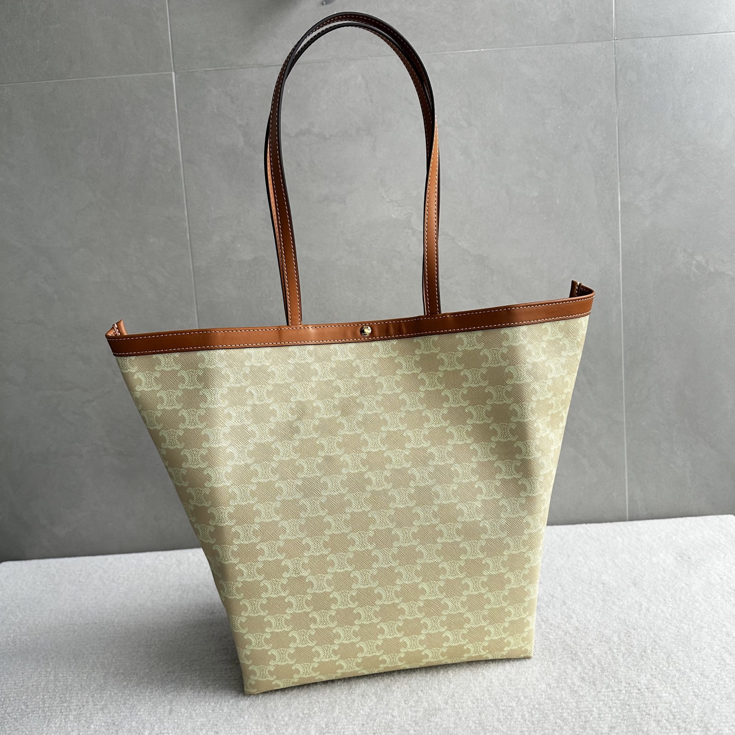 FLAT SHOER Logo-Print Tote Bag - Image 9