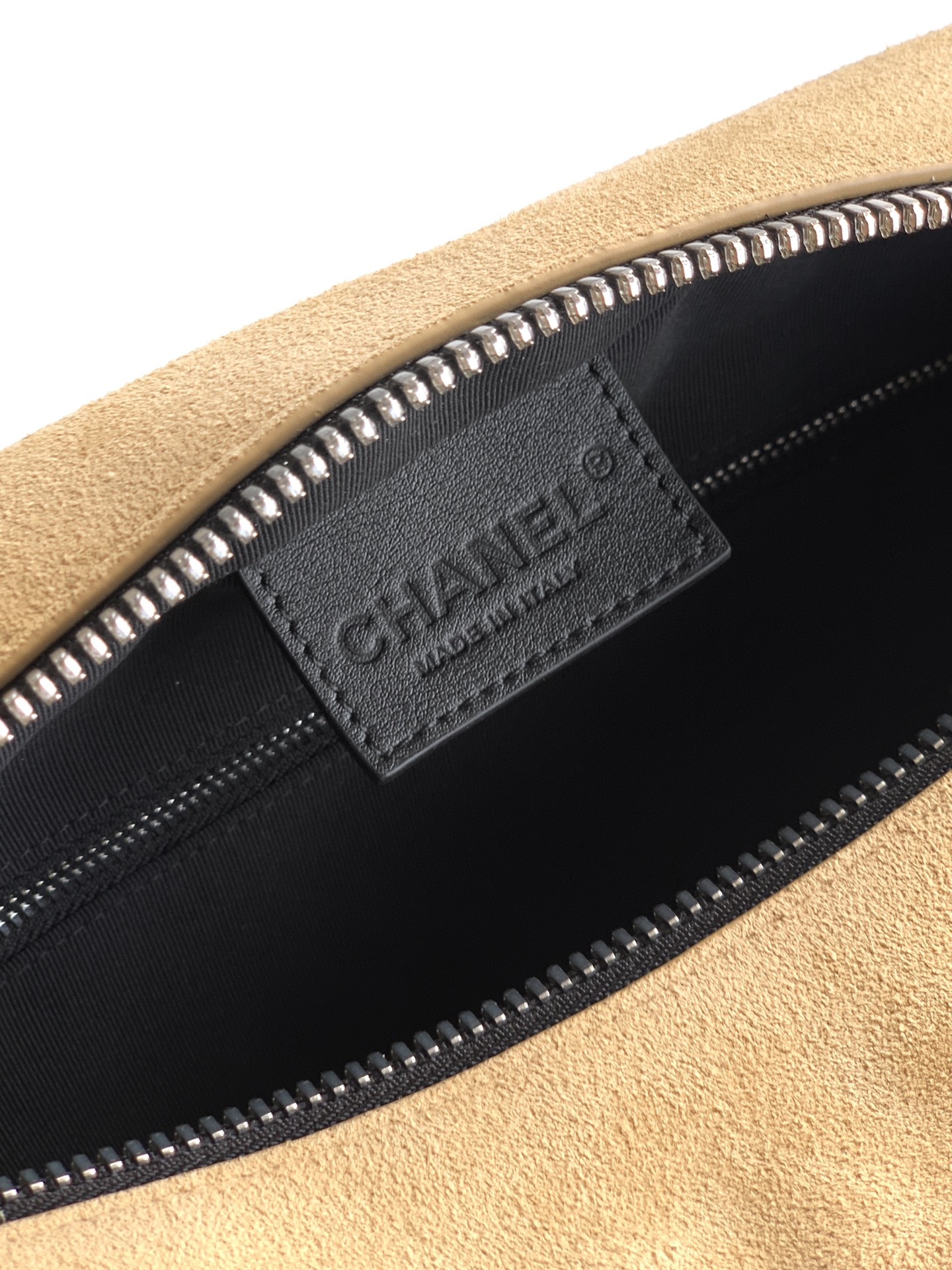 Chanel Coco Beach Deerskin Handbag - Image 9