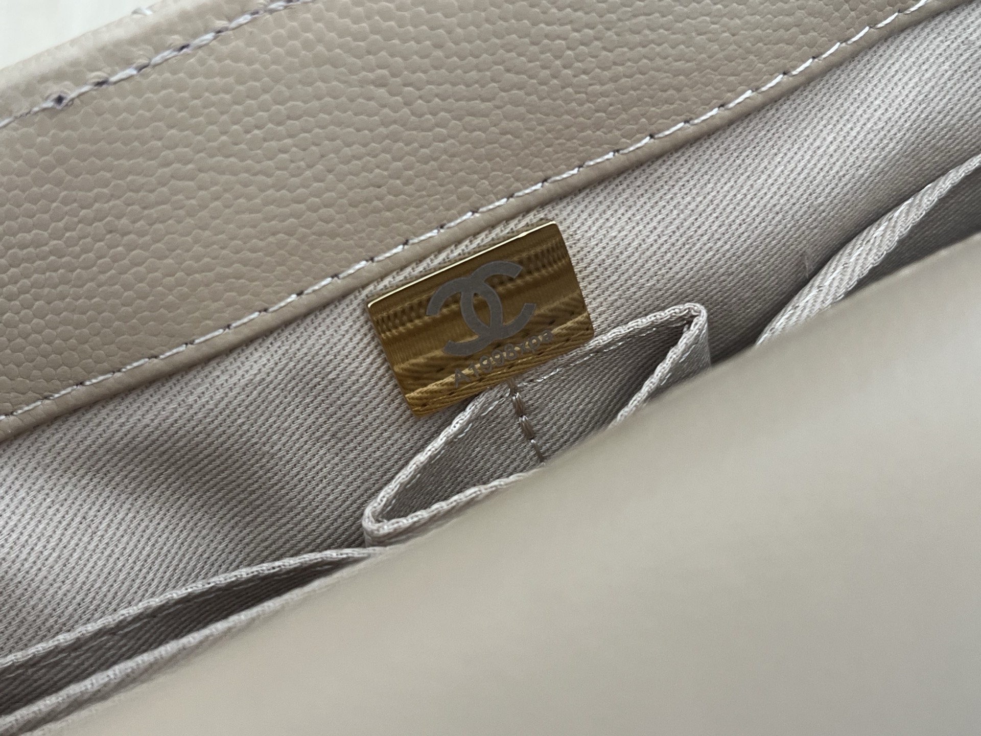 Chanel Coco Handle Calfskin Handbag - Image 9