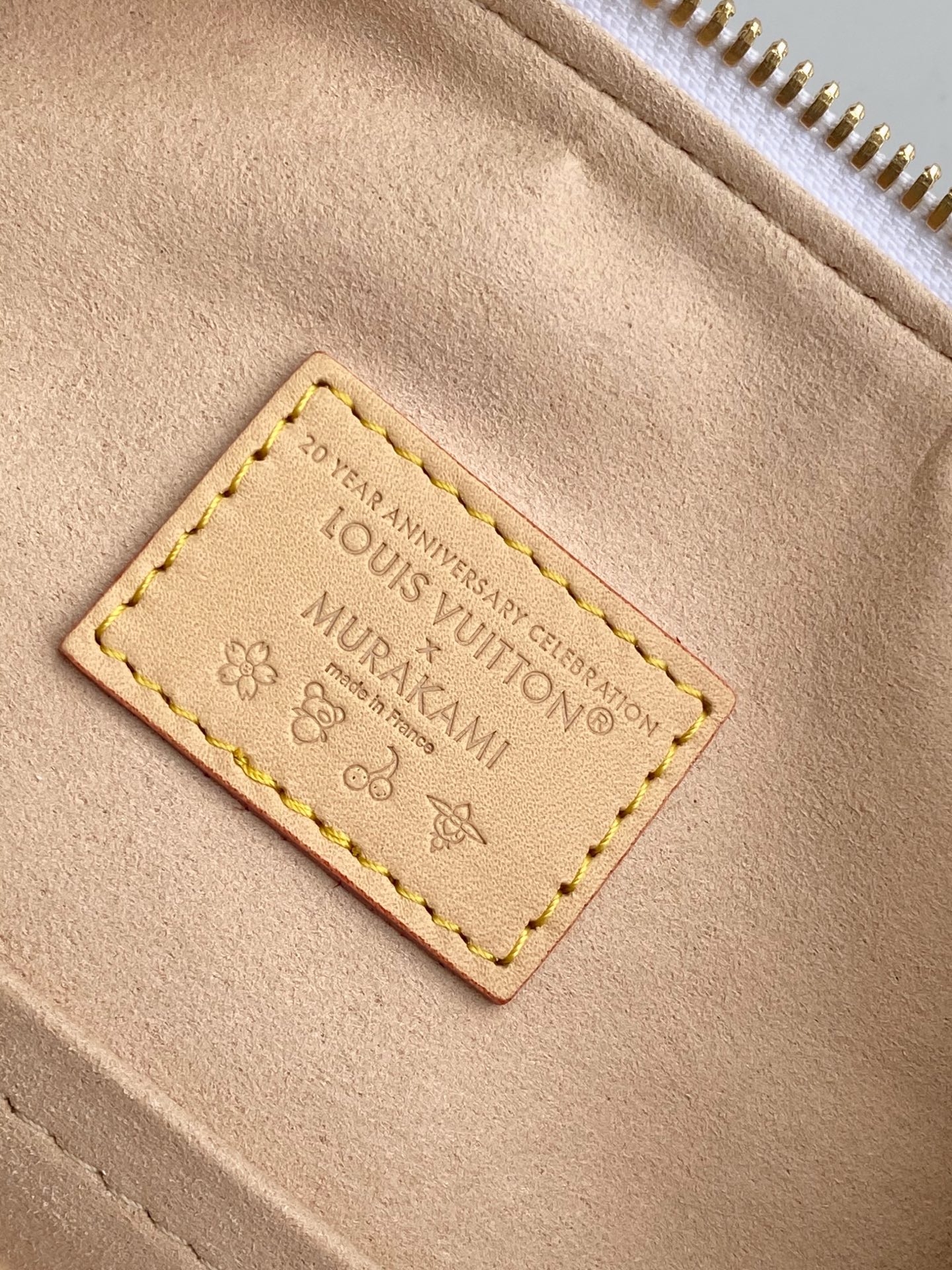 Louis Vuitton M13085 Sedy Bandoulière 25 Shoulder Bag - Image 9