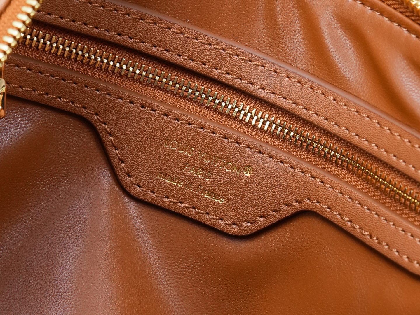 Louis Vuitton Sedy Soft 30 Handbag M28522 in Brown - Image 9