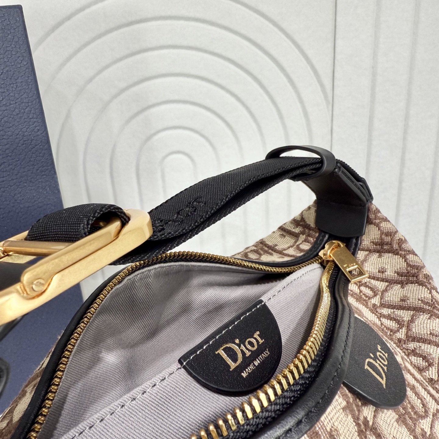 Dior Jett Handbag in Brown Oblique Print - Image 9