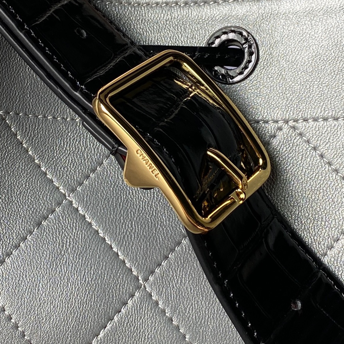 Chanel 26B Bucket Bag AS6584 - Image 9