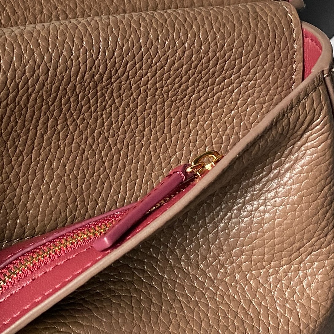 Chanel Mini Flap Shoulder Bag AS6573 - Image 9