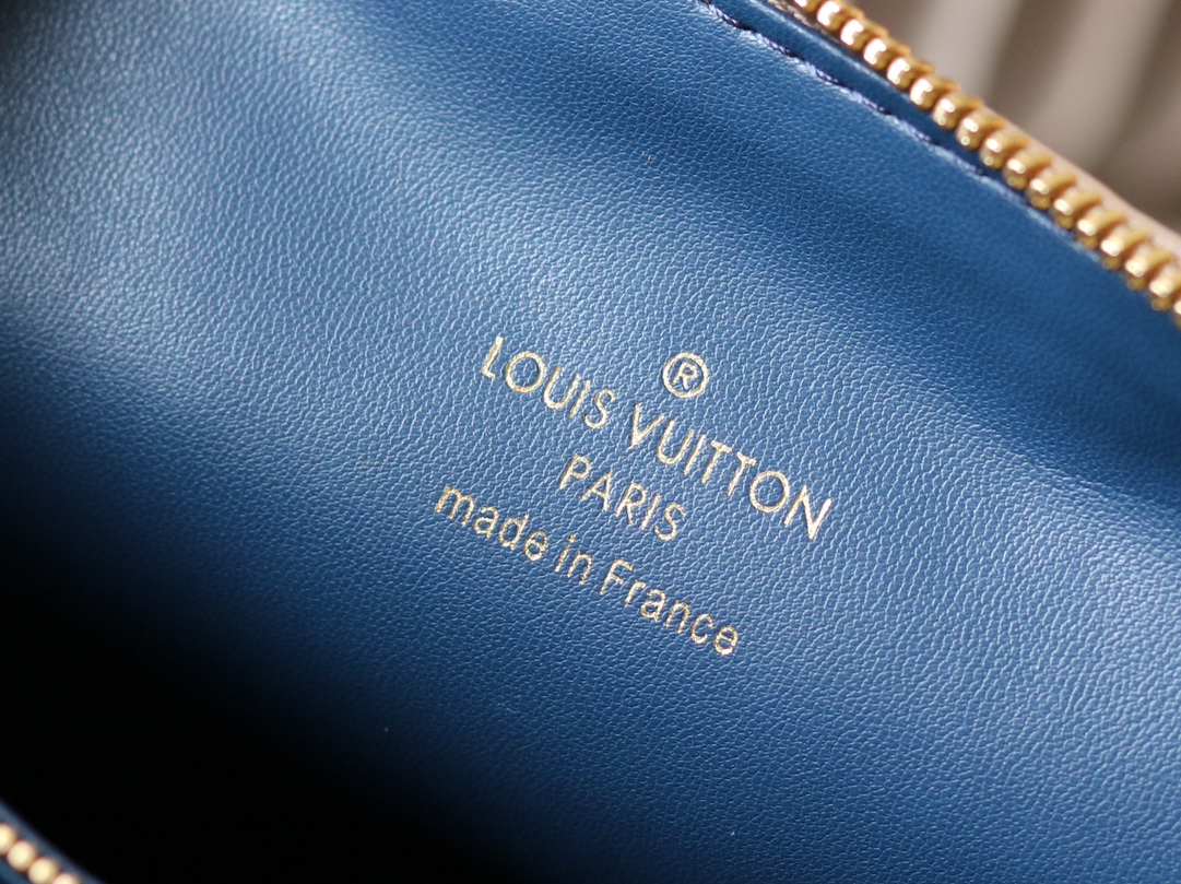 Coussin Small Monogram Lambskin Handbag - Image 9