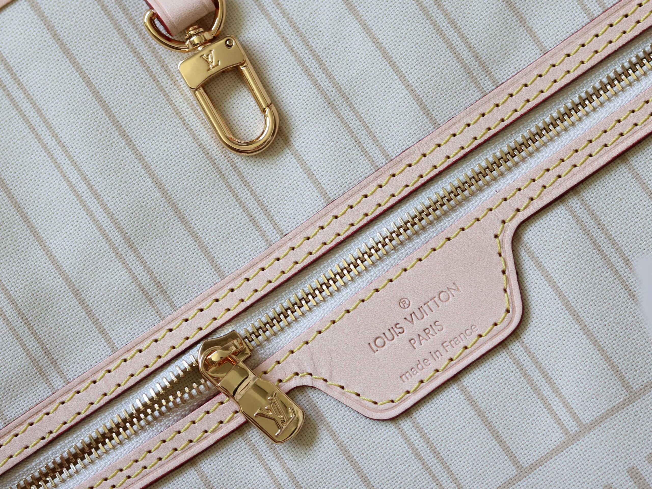 Louis Vuitton Neverfull Large Tote Bag in Damier Azur Canvas - Image 9