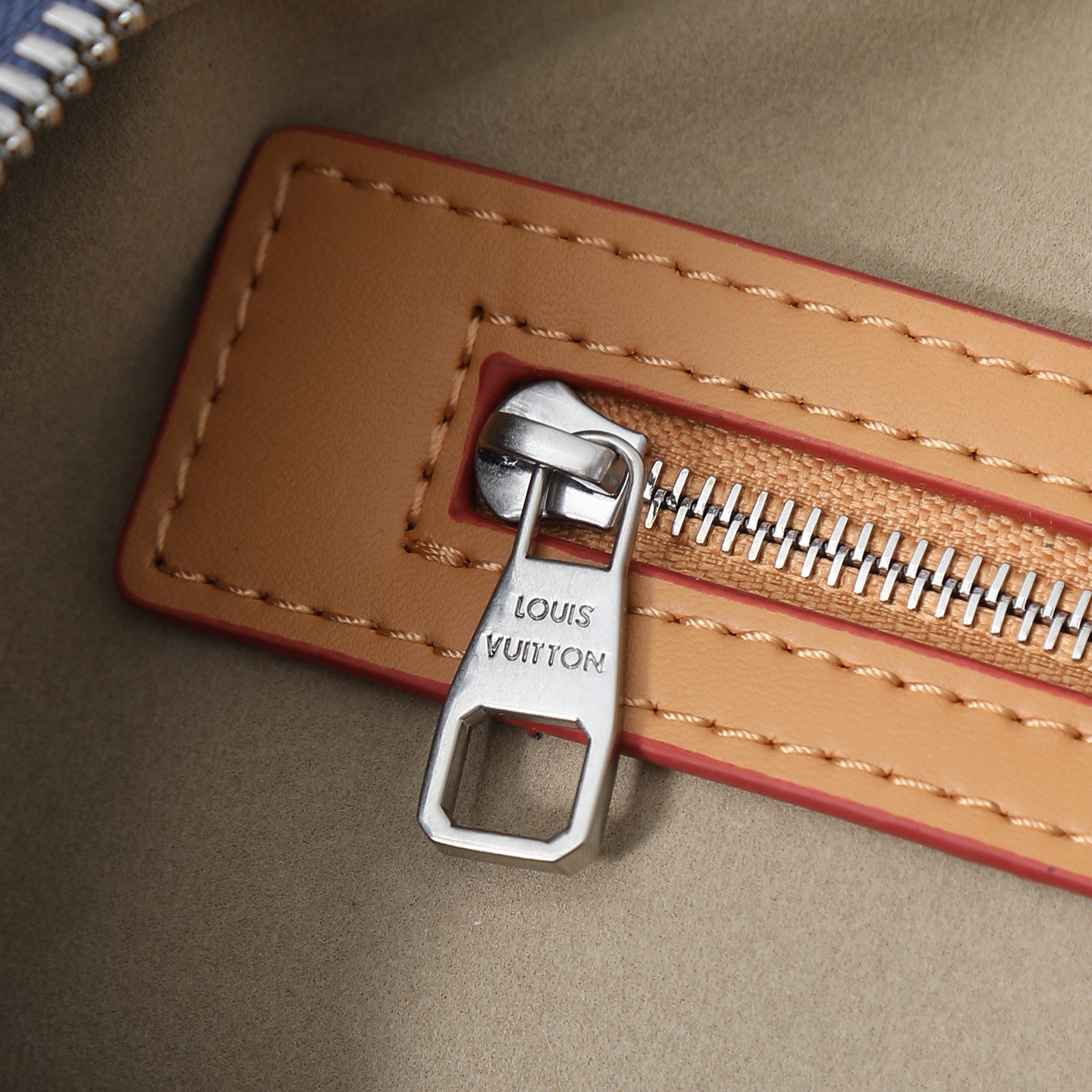 Louis Vuitton Keepall Bandouliere 50 Travel Bag - Image 9