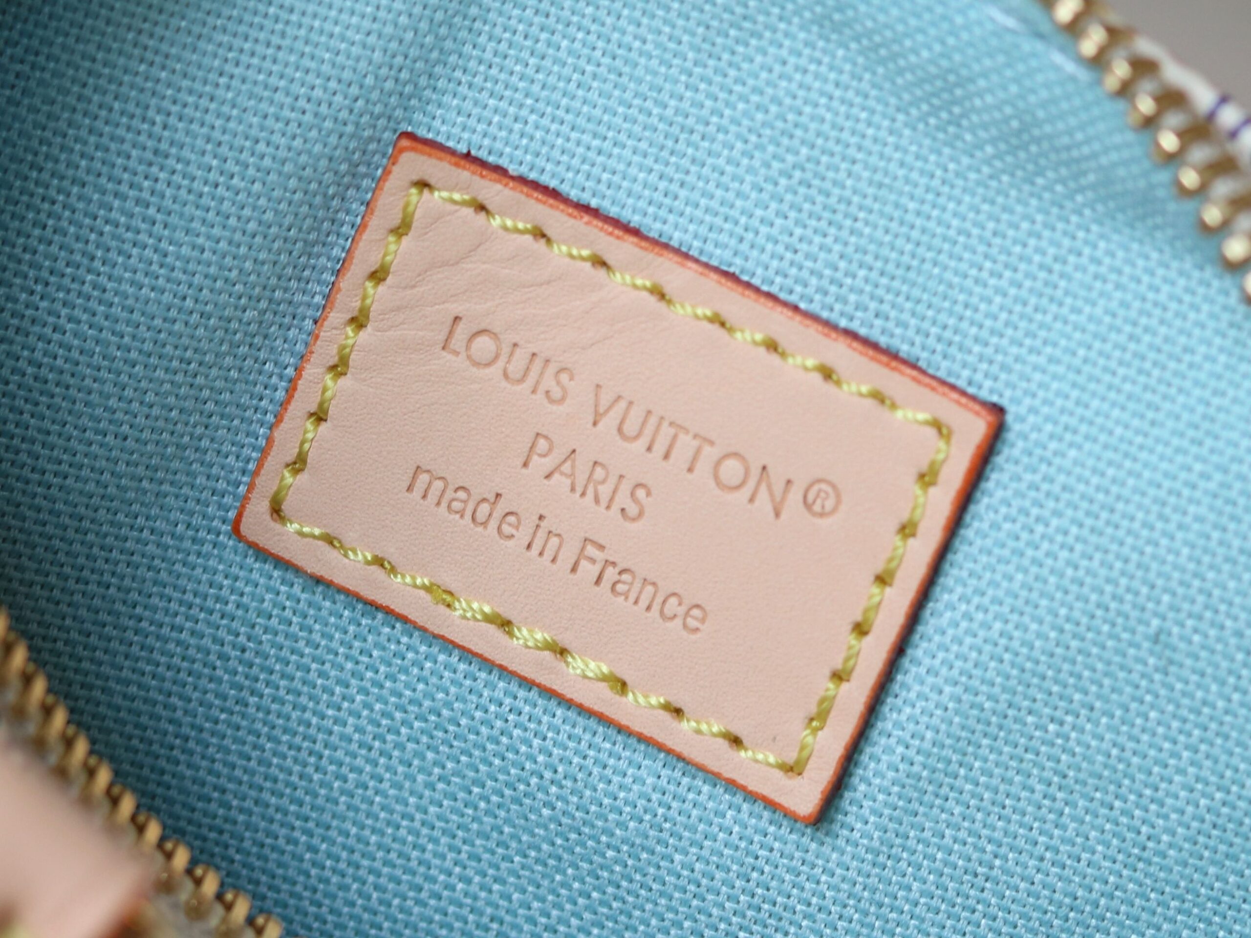 Louis Vuitton Nano Speedy Handbag in Damier Azur Canvas - Image 9