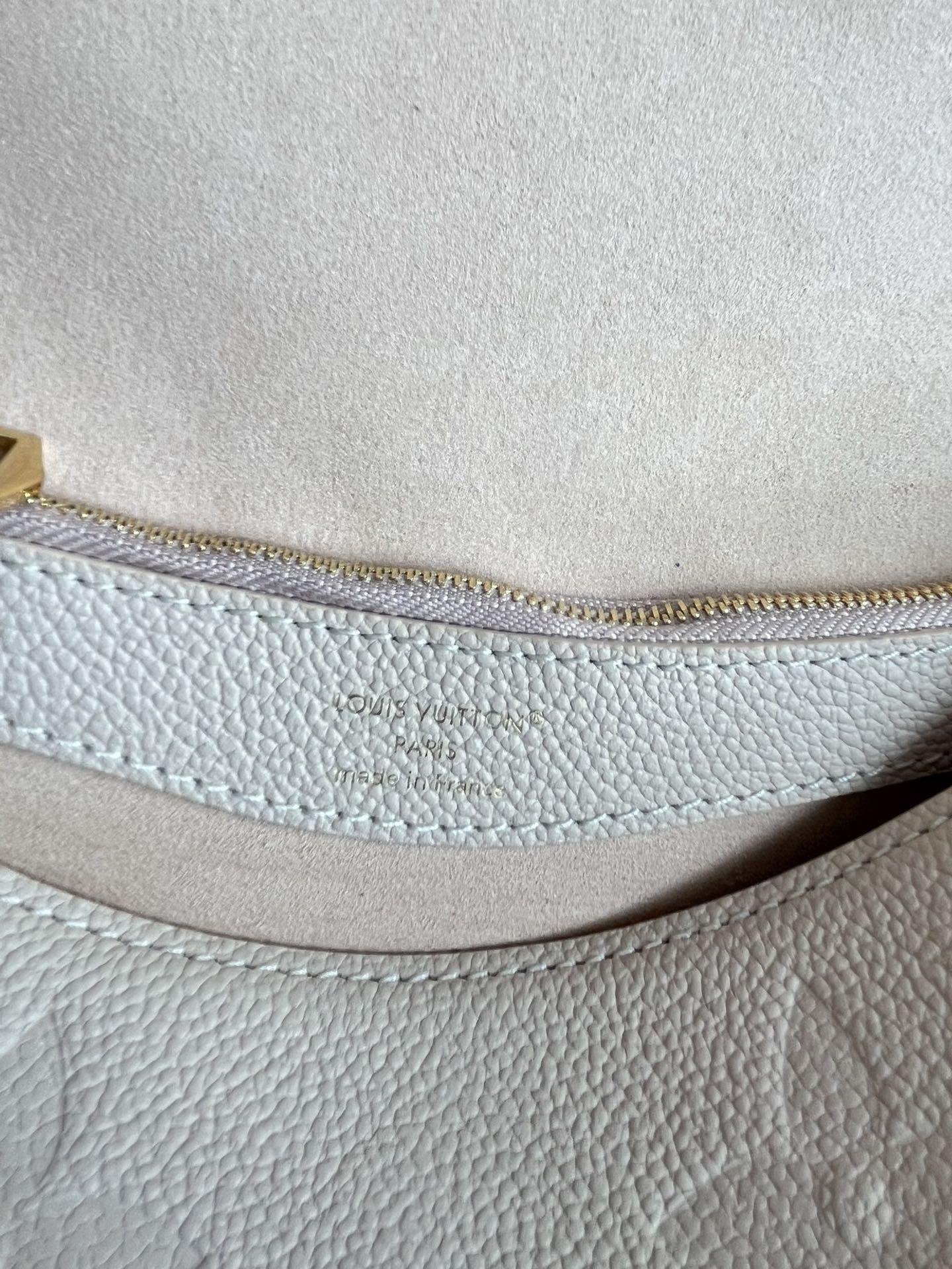 Louis Vuitton Diane Handbag in Monogram Empreinte Leather - Image 9