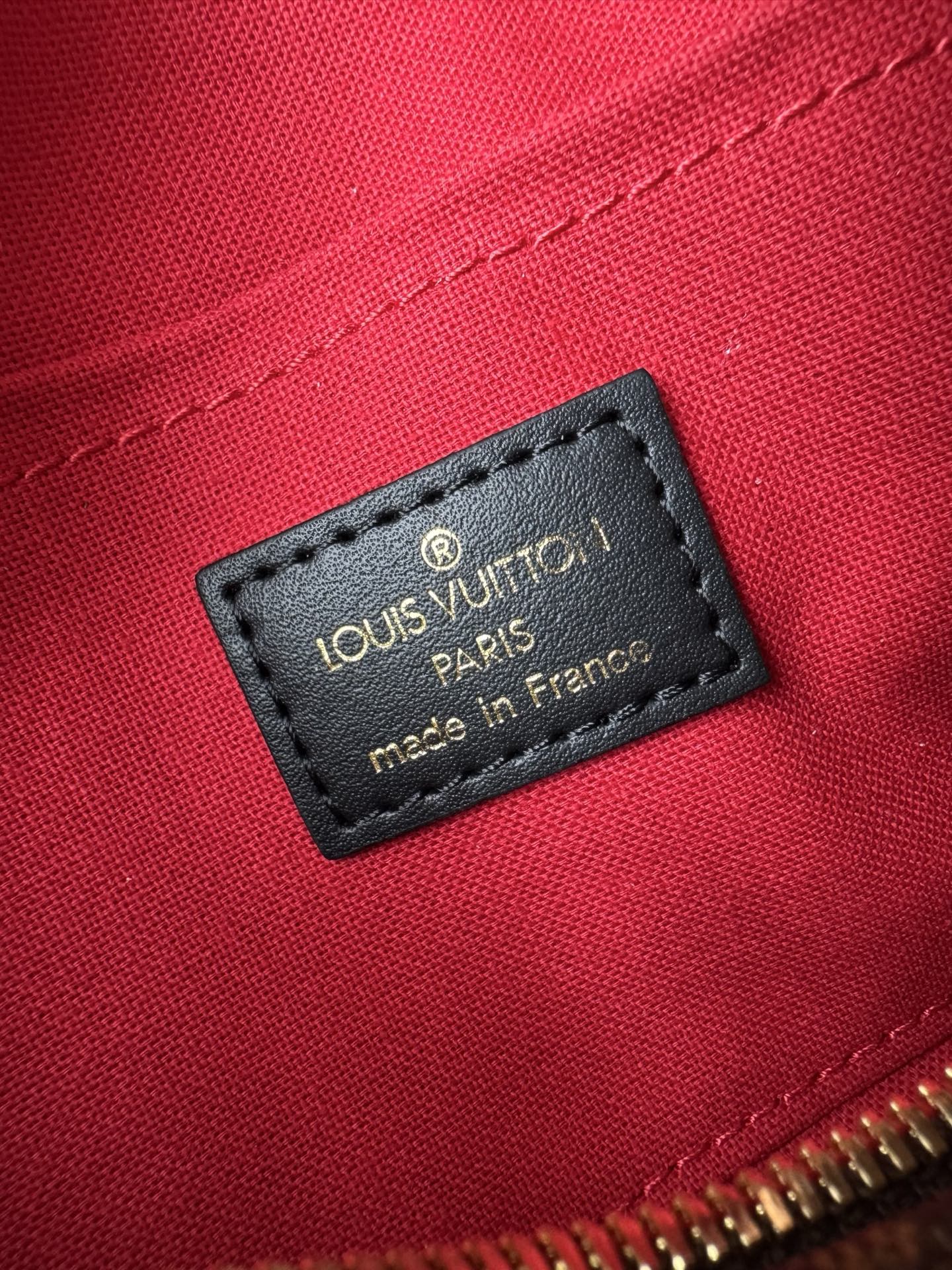 Louis Vuitton OnTheGo East West Tote Bag M46653 - Image 9
