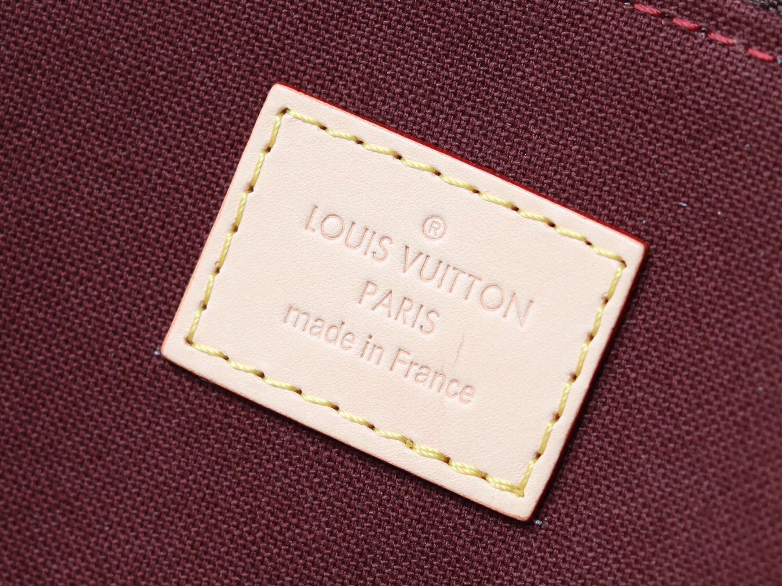 Louis Vuitton M48814 Leather Handbag - Image 9