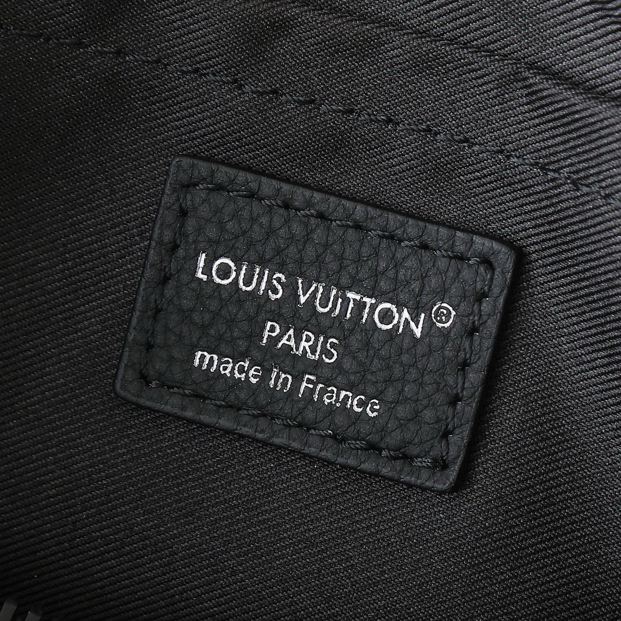 Louis Vuitton Keepall Bandoulière 25 Damoflage Black Travel Bag - Image 9