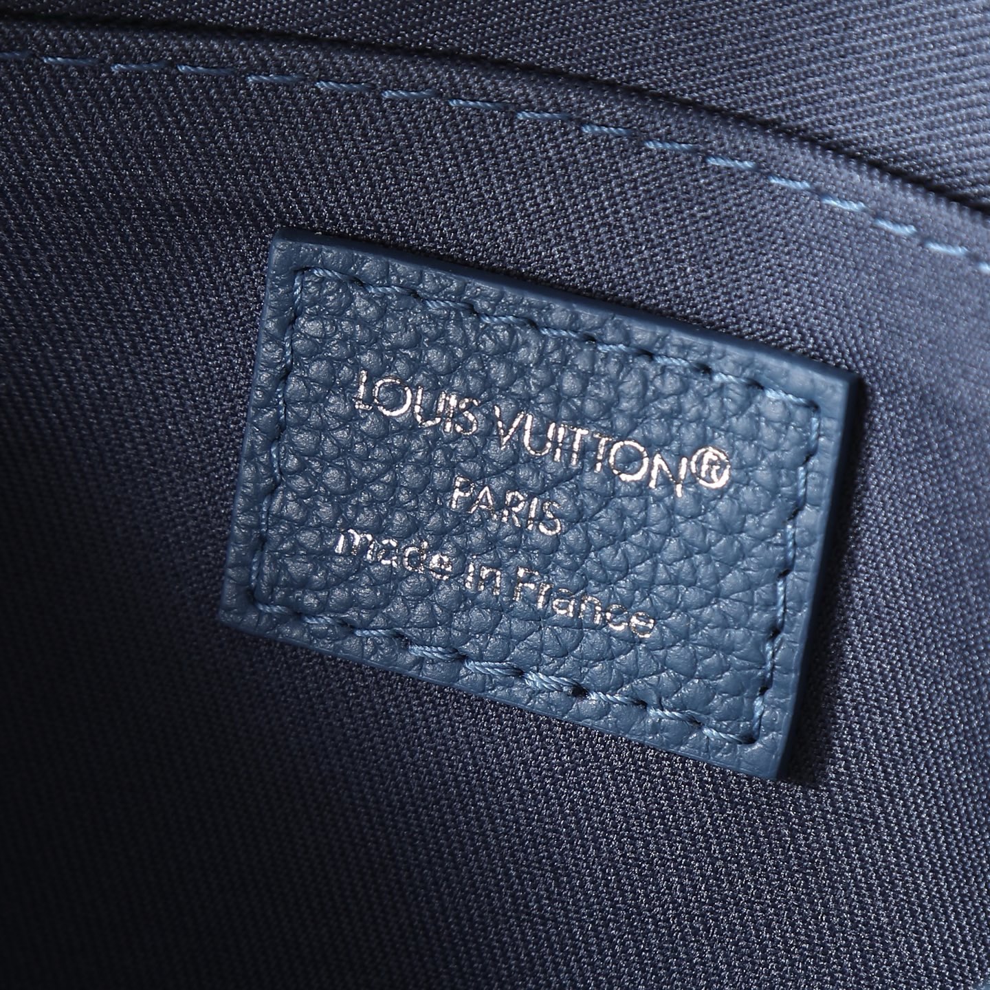 Louis Vuitton Speedy Bandoulière 18 Handbag - Image 9