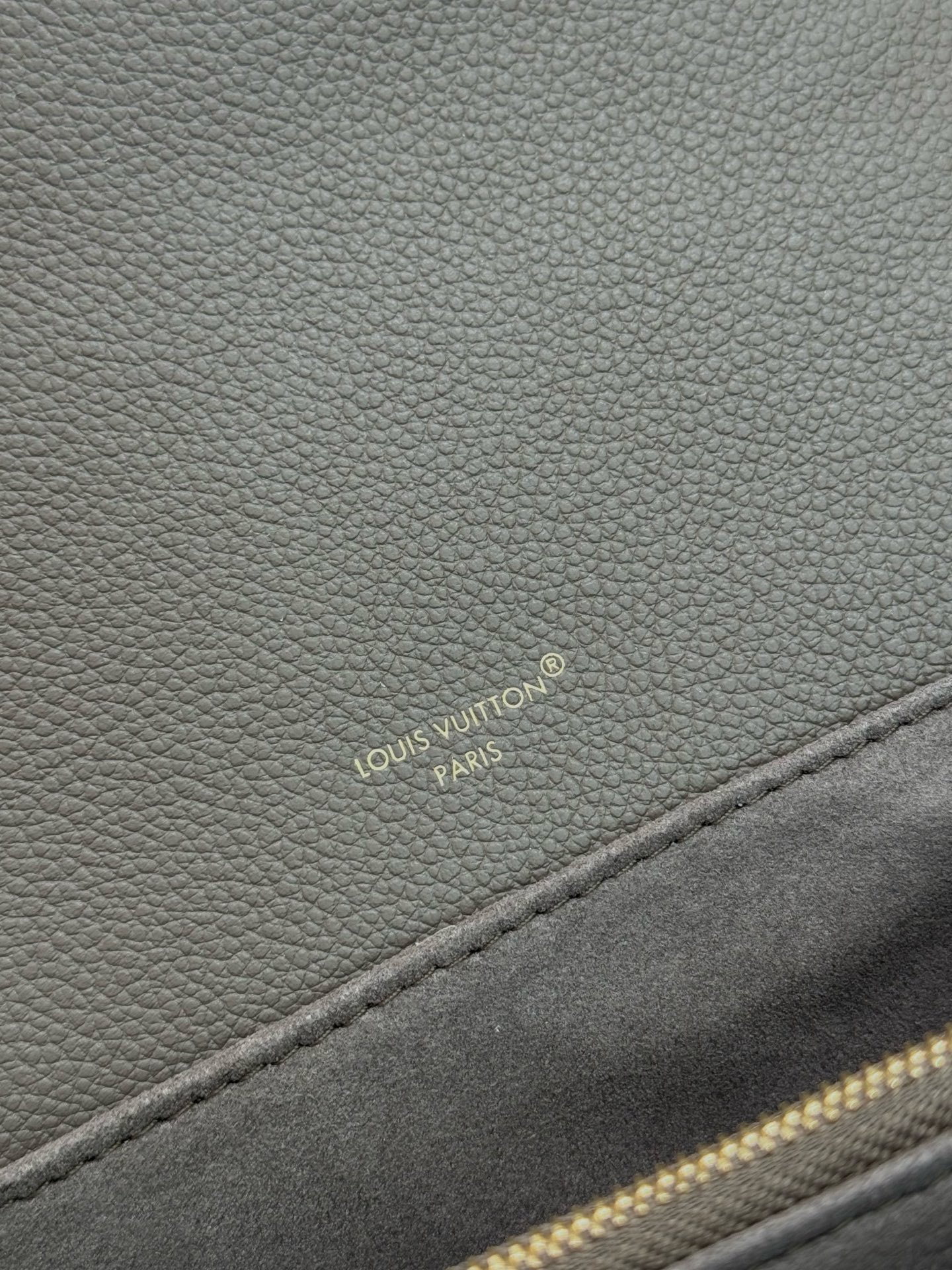 Louis Vuitton Pochette Métis East West Shoulder Bag in Smoke Monogram Empreinte Leather - Image 9