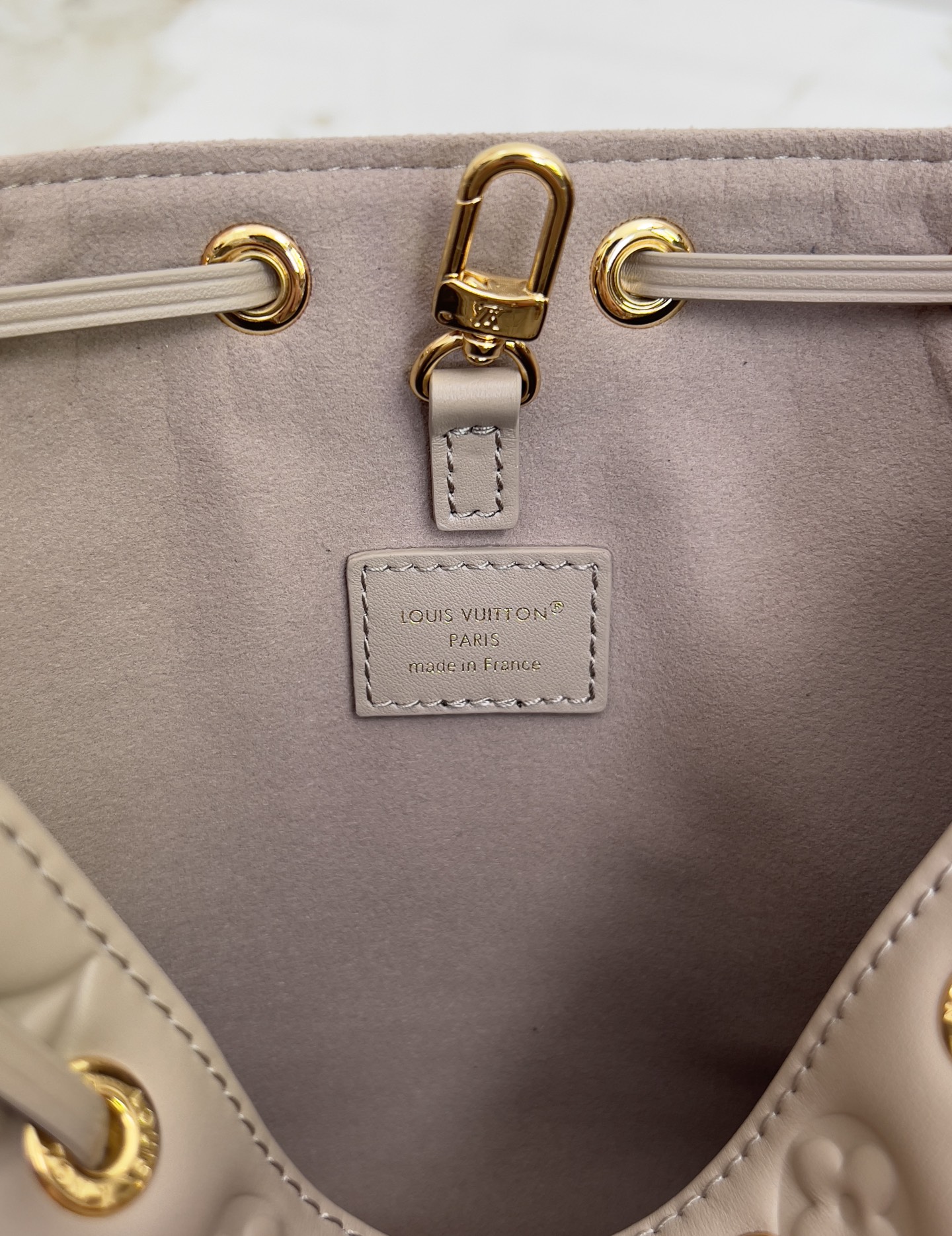 Louis Vuitton Coussin Bucket Bag M26530 / M26216 - Image 9