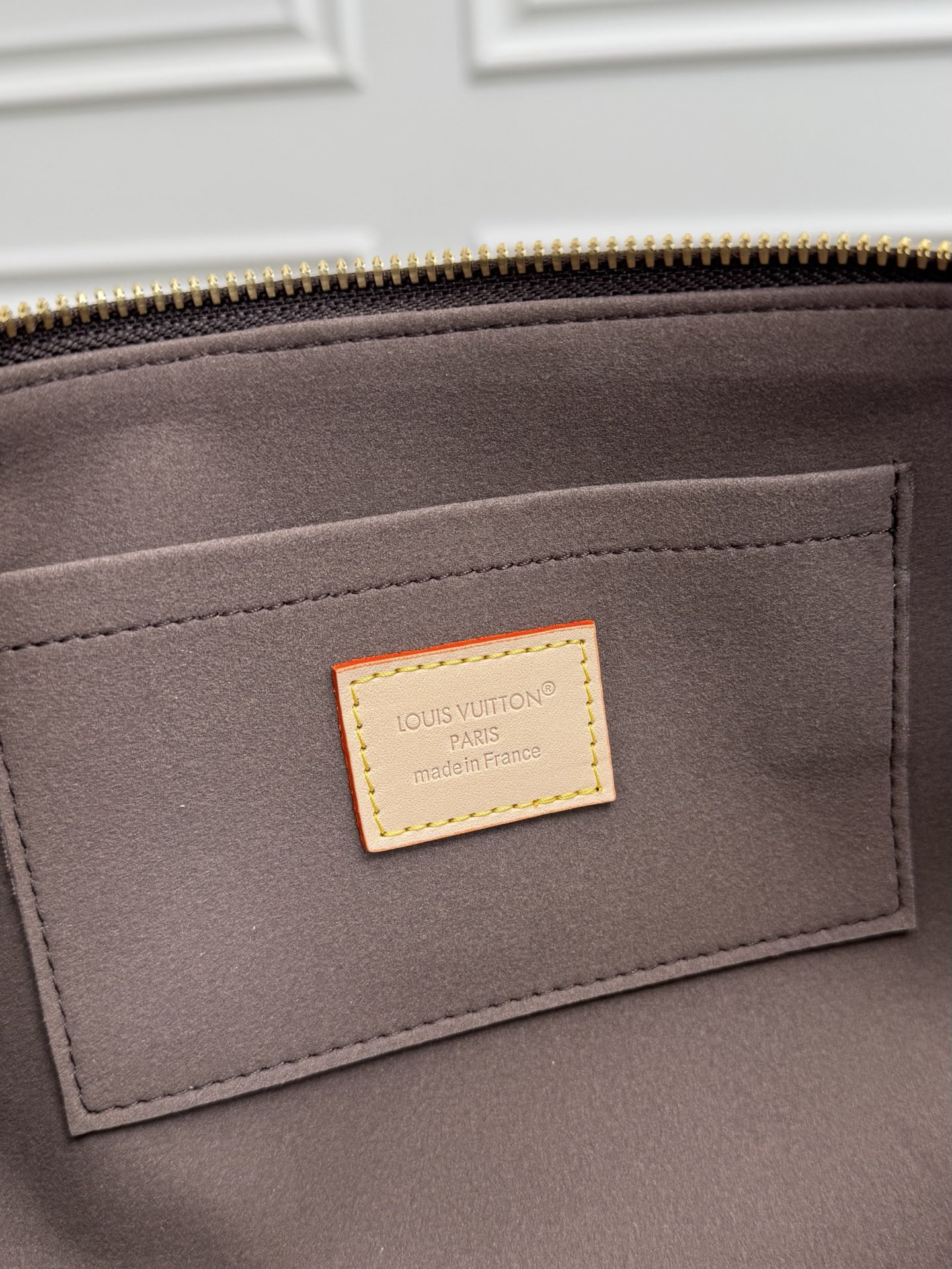 Louis Vuitton Squire East West Handbag M28953 - Image 9