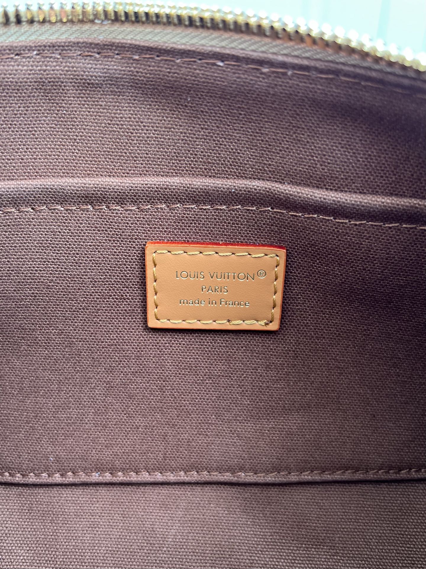Louis Vuitton Keepall Bandoulière 25 Monogram Surplus Canvas Travel Bag - Image 9