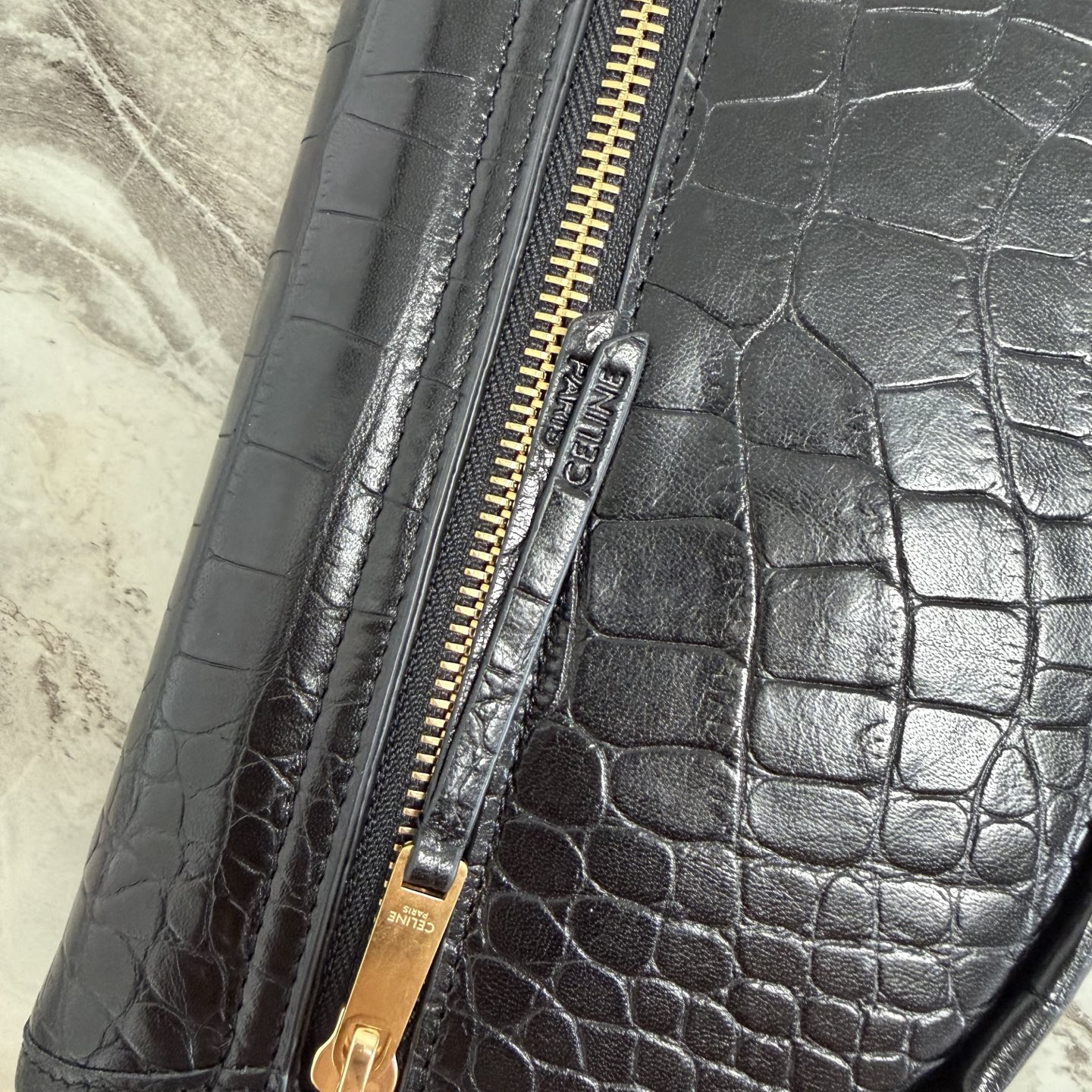 CE Halfmoon Small Shoulder Bag - Image 9