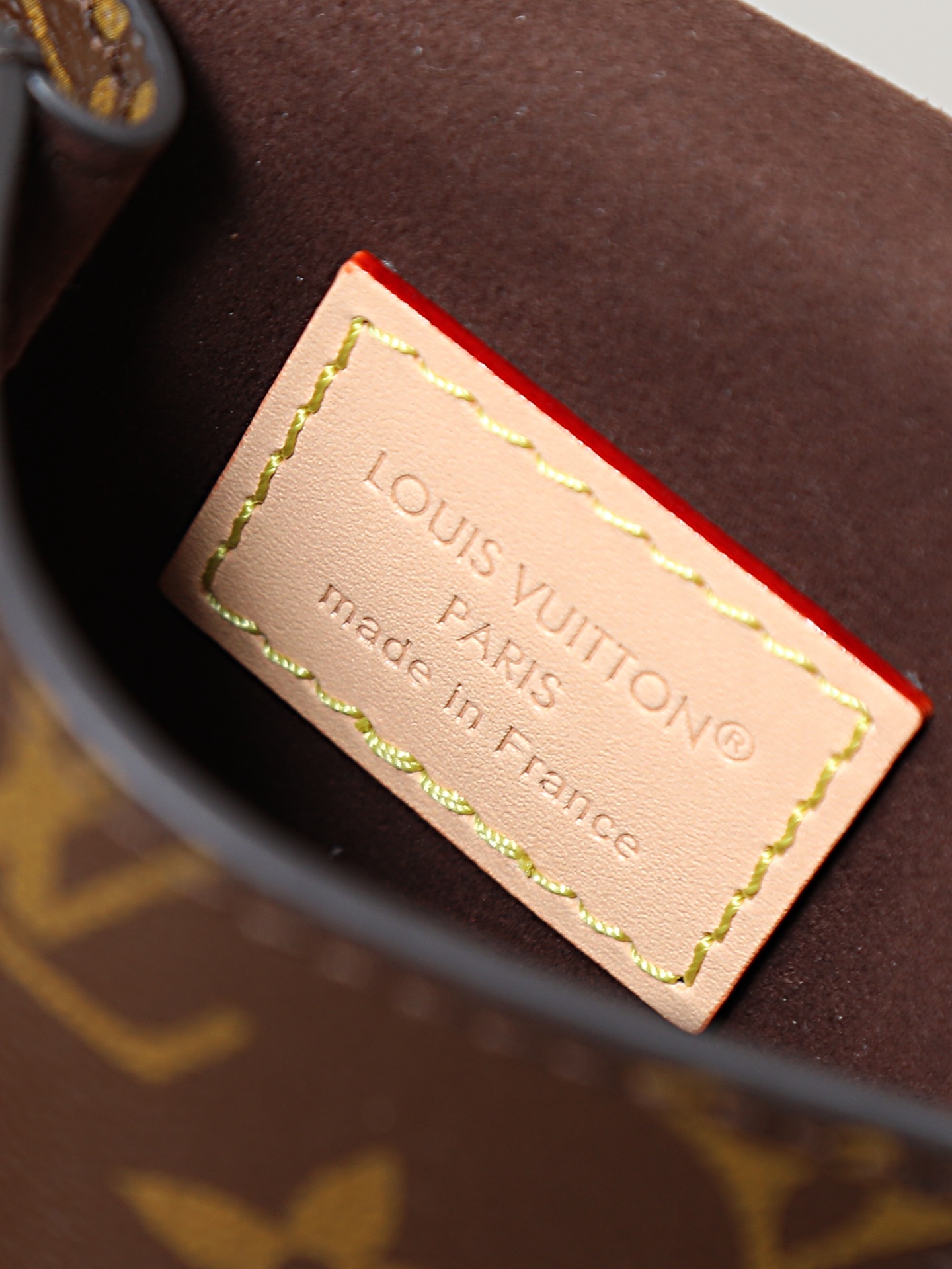 Louis Vuitton Métis Phone Bag, Model M13572 - Image 9