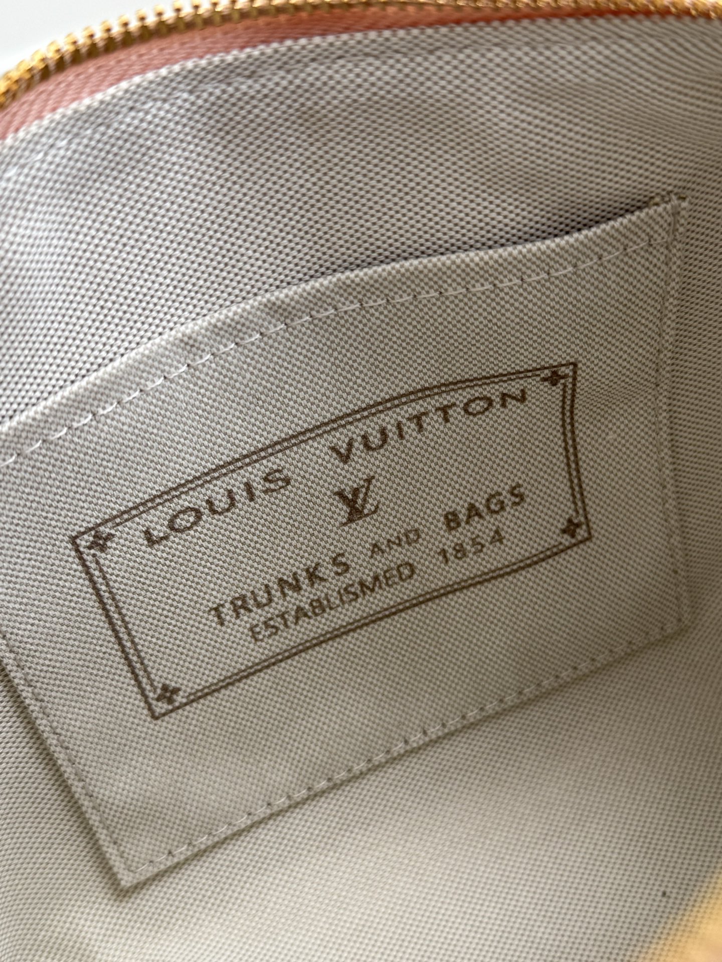 Louis Vuitton Speedy Bandoulière 20 Monogram Emblème Crossbody Bag - Image 9