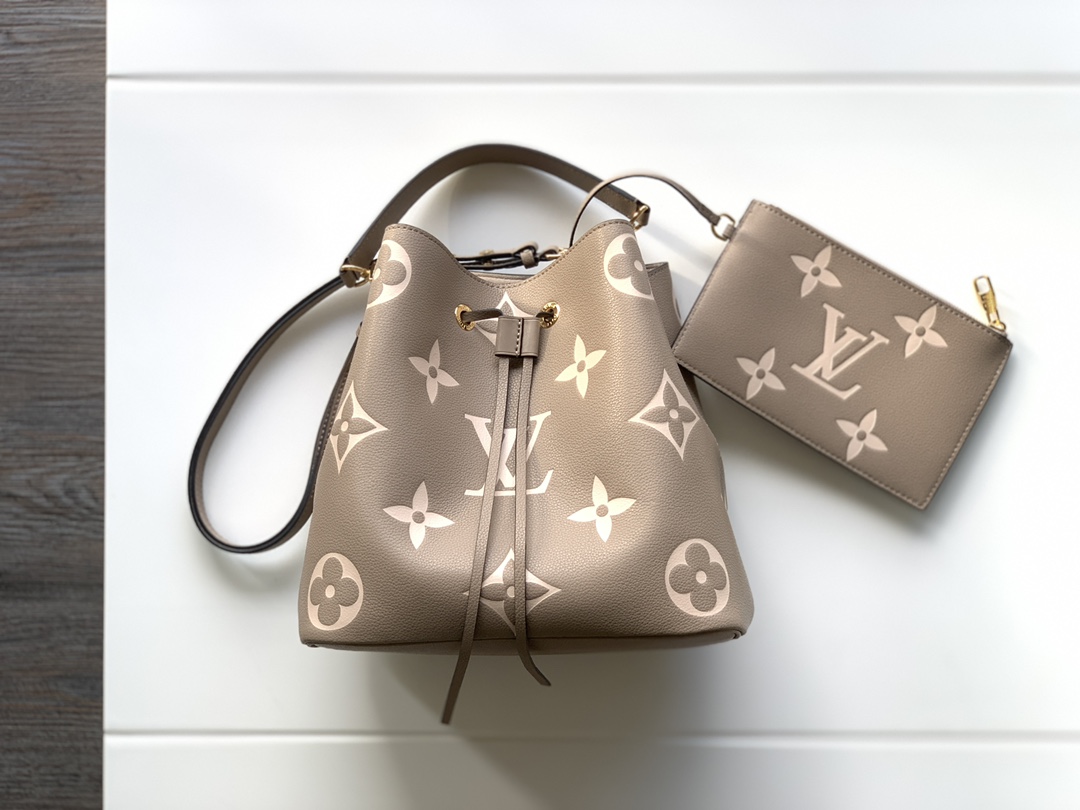Louis Vuitton NeoNoé Medium Bucket Bag - Image 9