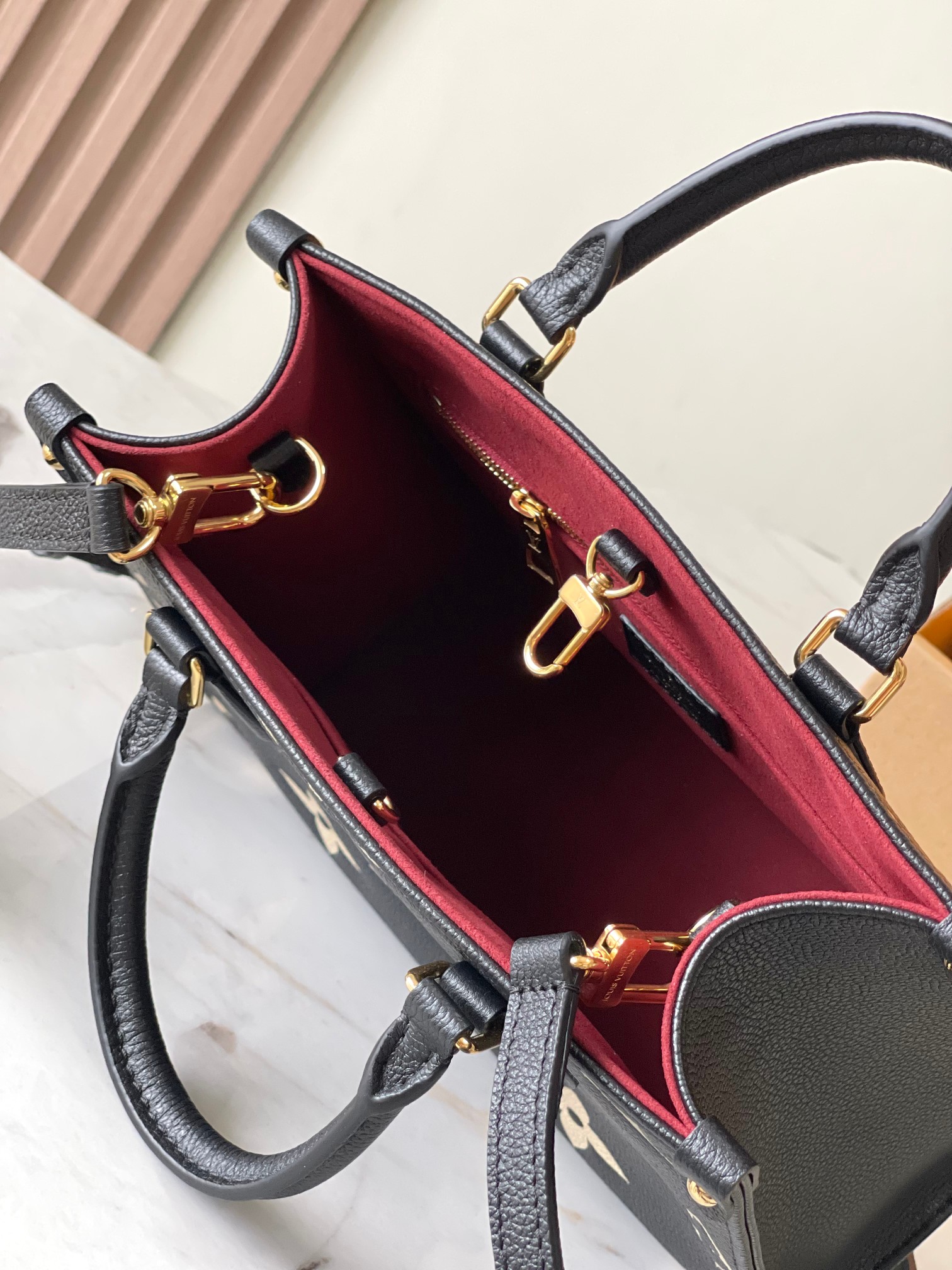 Louis Vuitton Onthego Small Handbag M45659 - Image 9