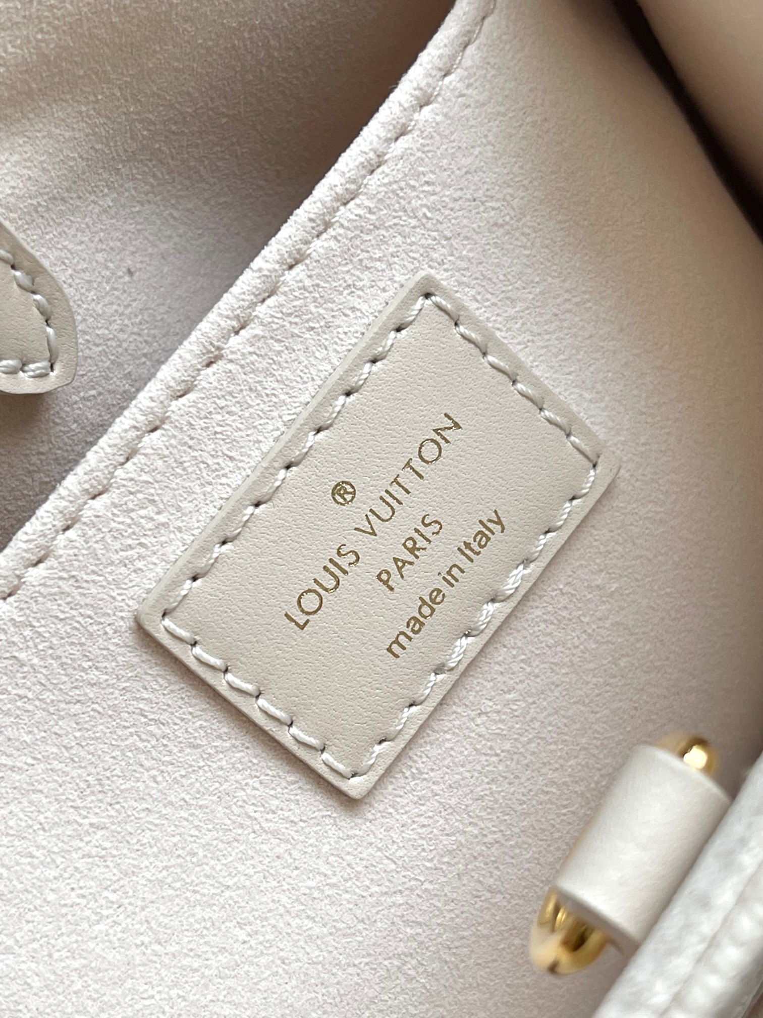Louis Vuitton OnTheGo BB Handbag M47115 - Image 9