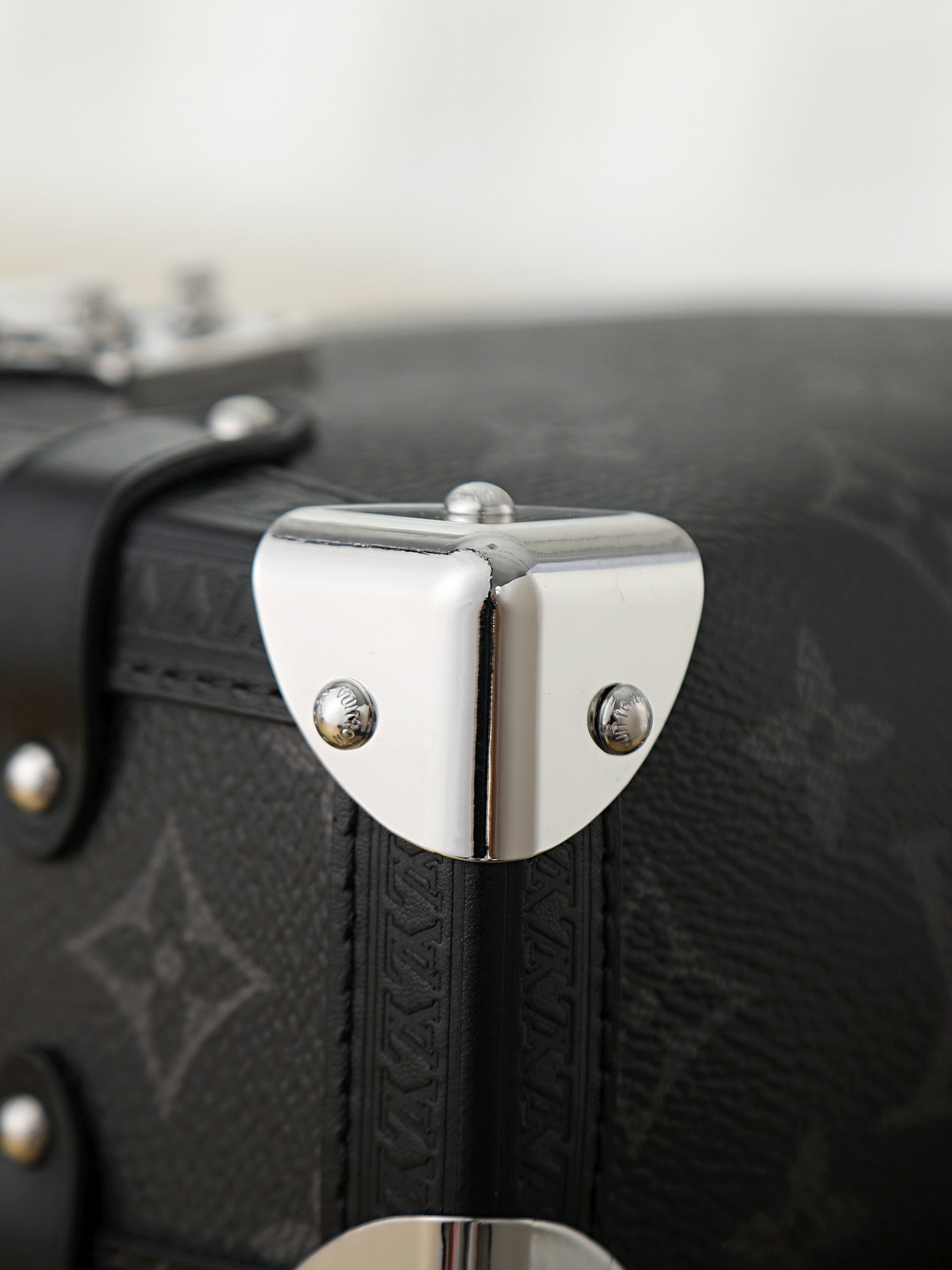 Louis Vuitton Side Trunk East West Handbag M26226 - Image 9