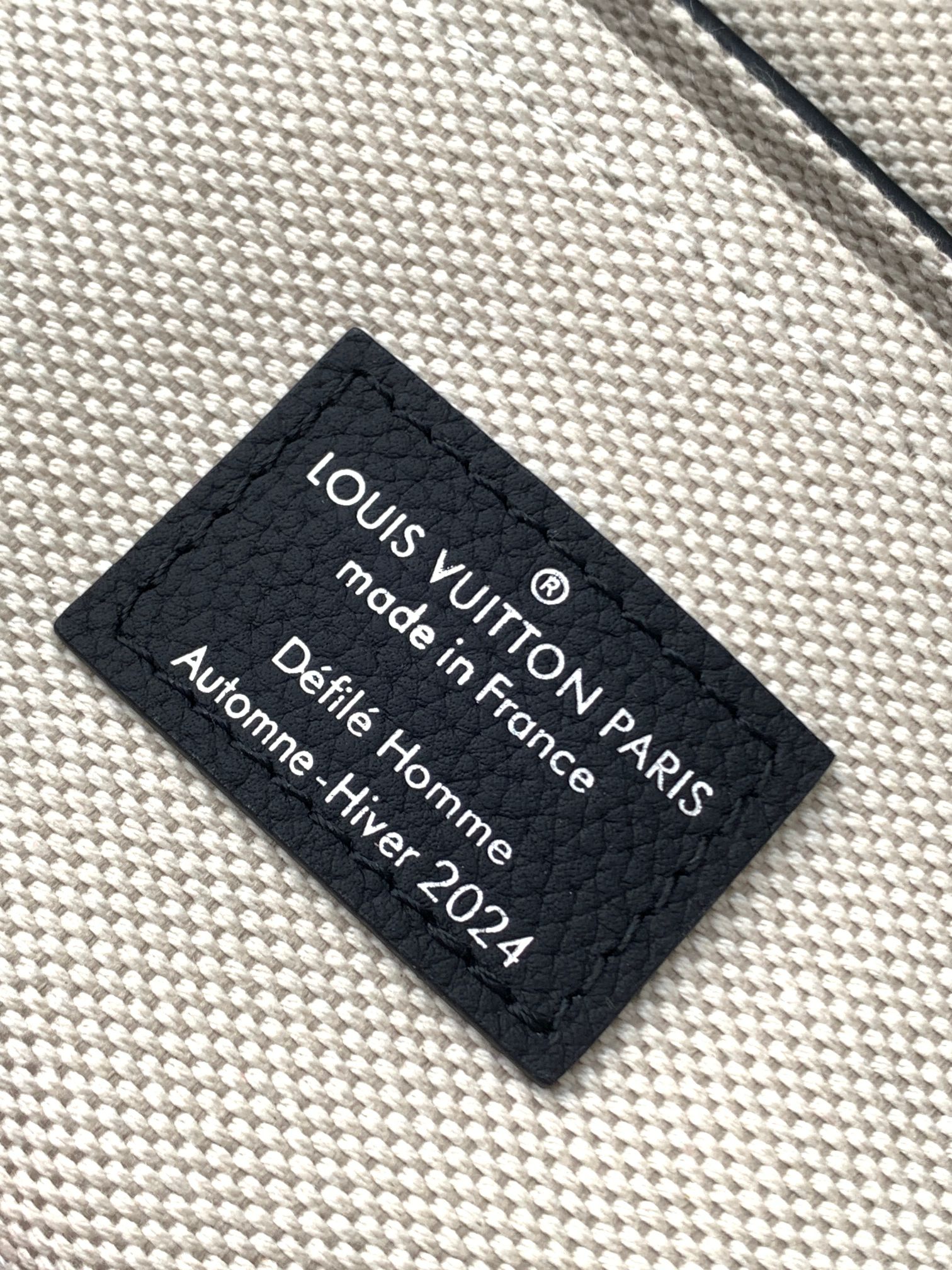 Louis Vuitton Soul Trunk Crossbody Bag M11516 - Image 9