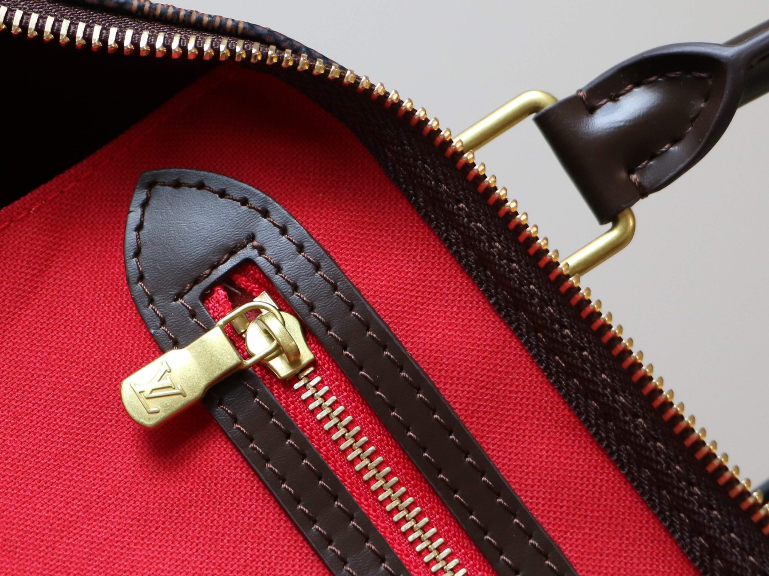 Speedy Handbag in Damier Canvas with Bronze Hardware - Image 9