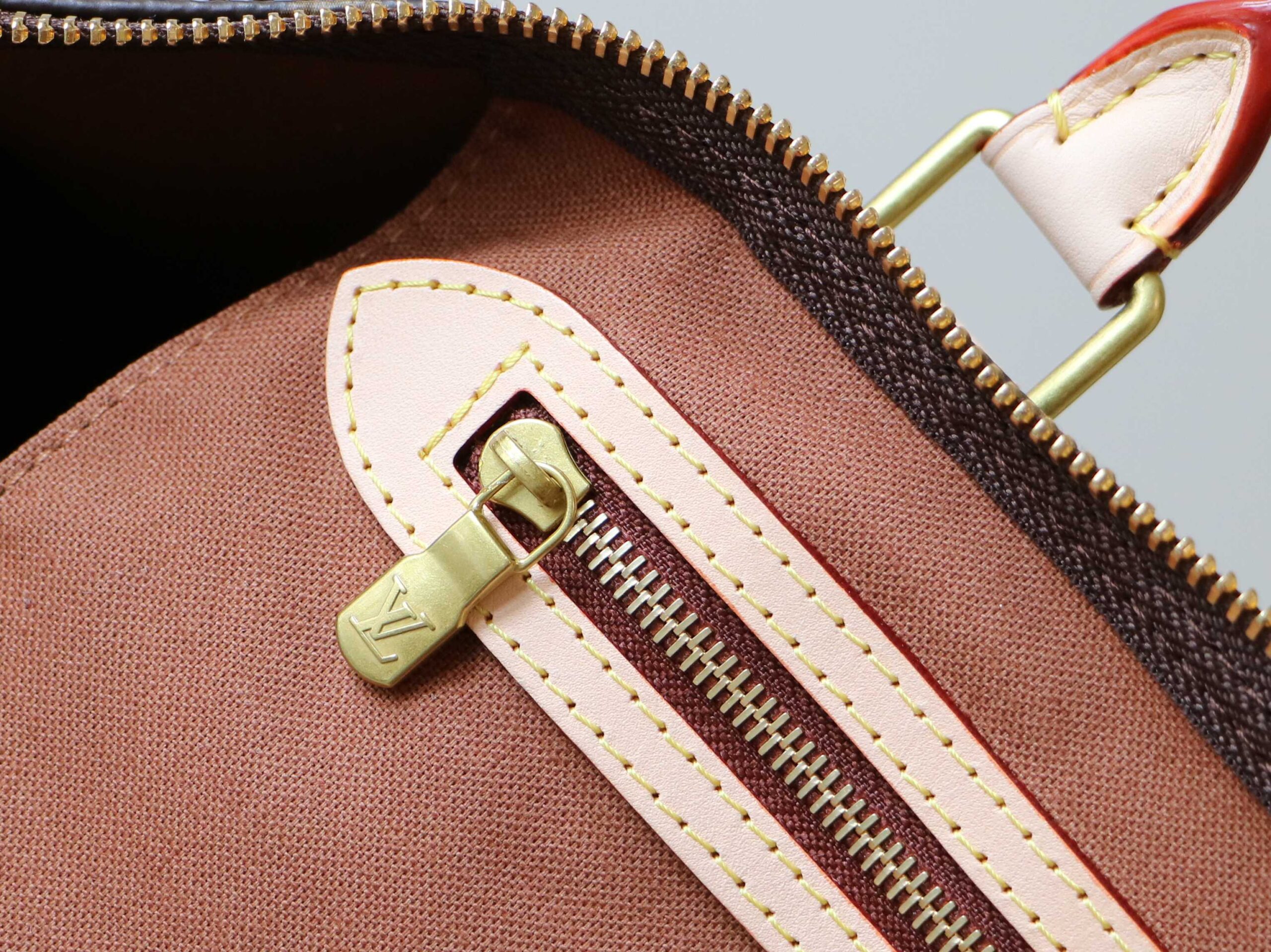 Louis Vuitton Speedy 40 Handbag - Image 9