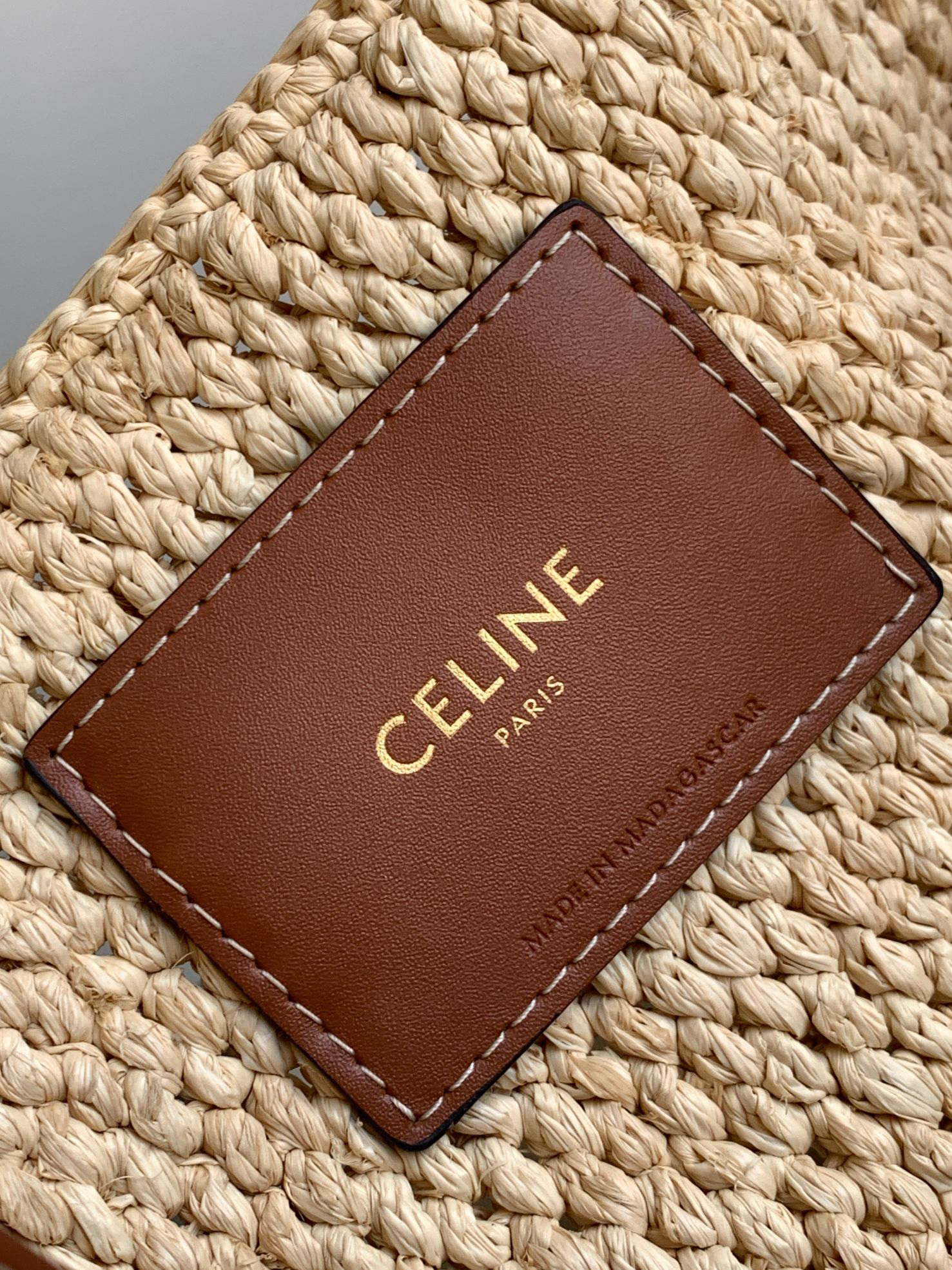 CELINE TCABAS THAIS Small Woven Tote Bag in Natural Fiber and Calfskin - Image 9
