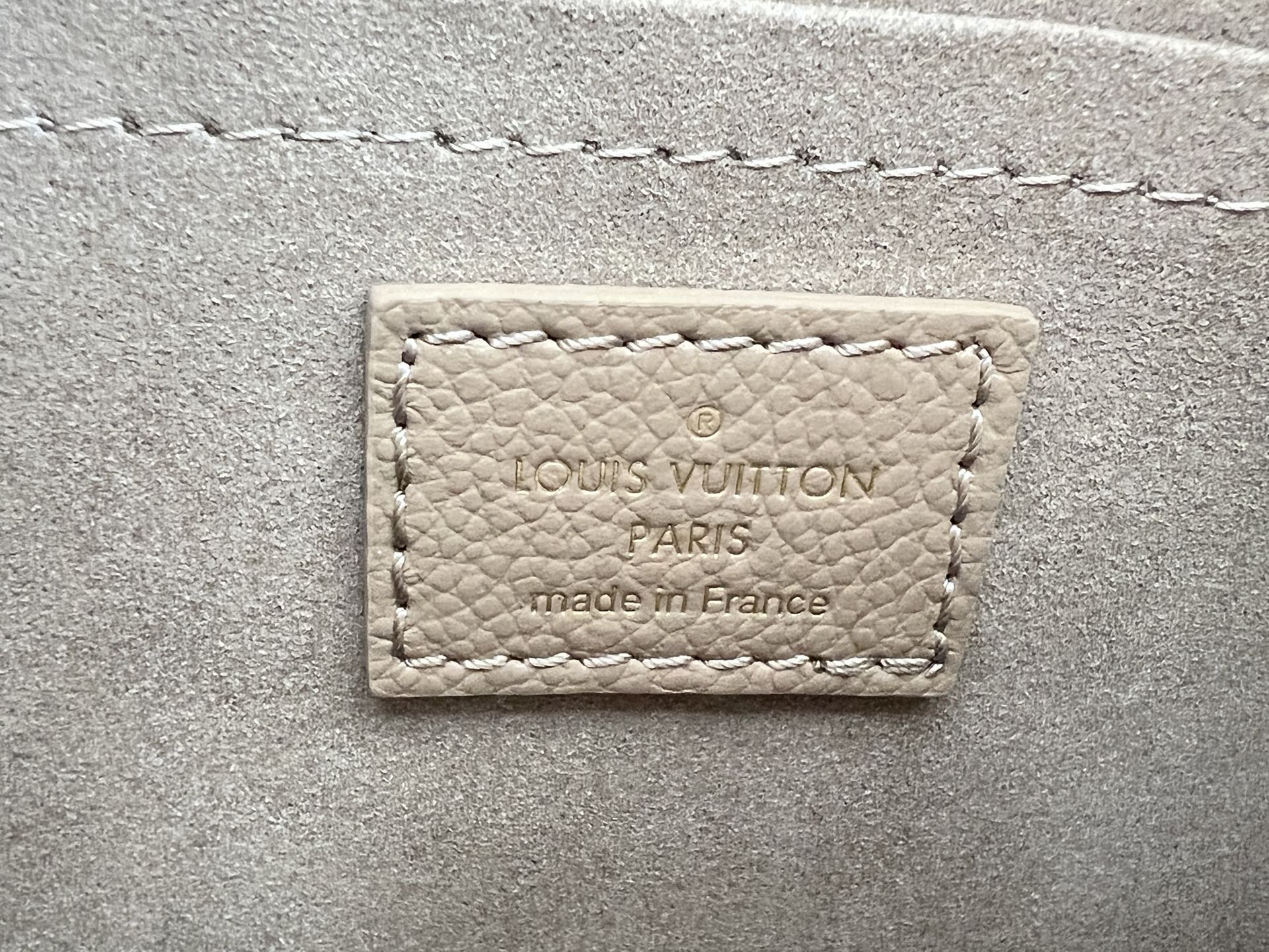 Louis Vuitton Speedy Bandoulière 20 Monogram Empreinte Leather Crossbody Bag - Image 9