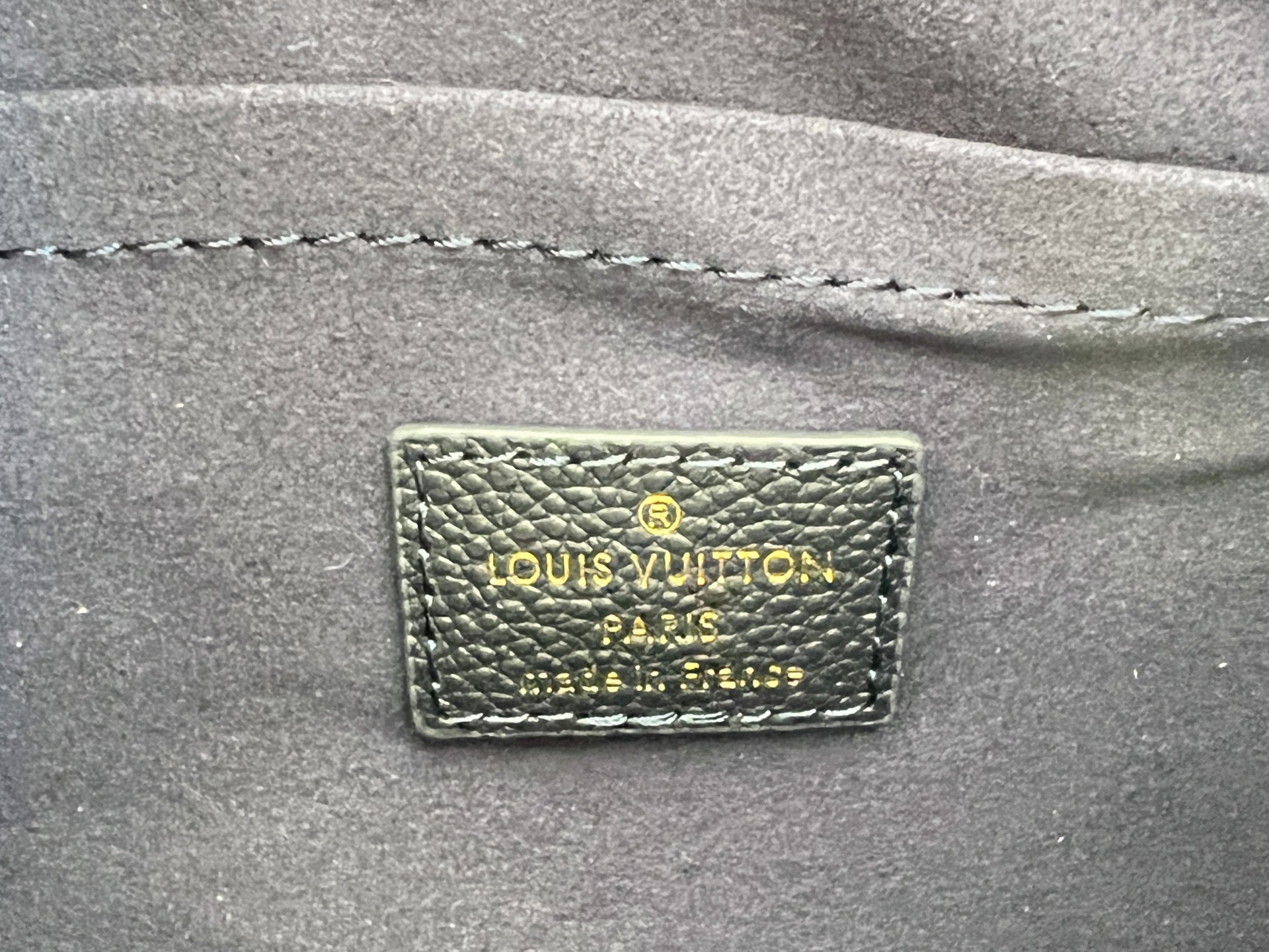 Louis Vuitton Speedy Bandoulière 20 Monogram Empreinte Crossbody Bag - Image 9