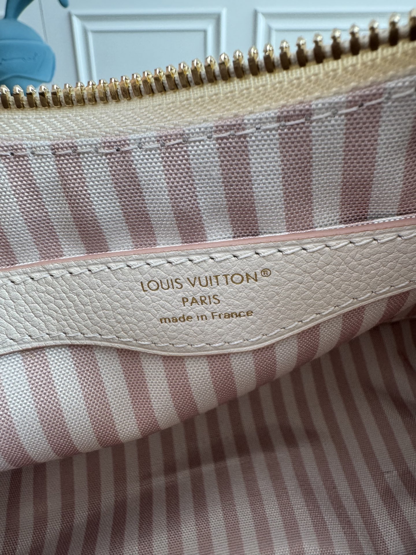 Louis Vuitton Boulogne Monogram Empreinte Leather Shoulder Bag - Image 9