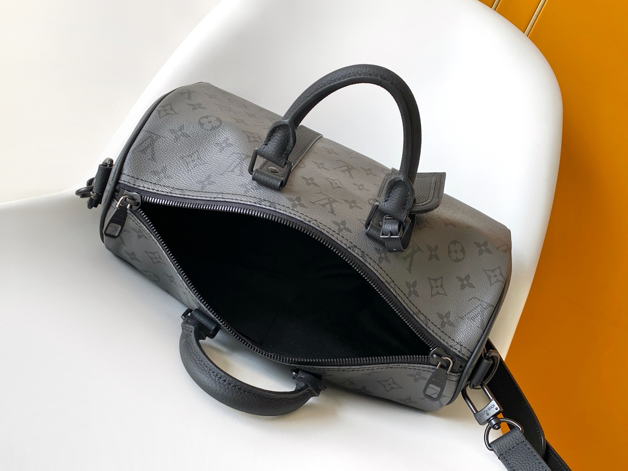 Louis Vuitton Keepall Bandoulière 35 Monogram Eclipse Bag M28370 - Image 9