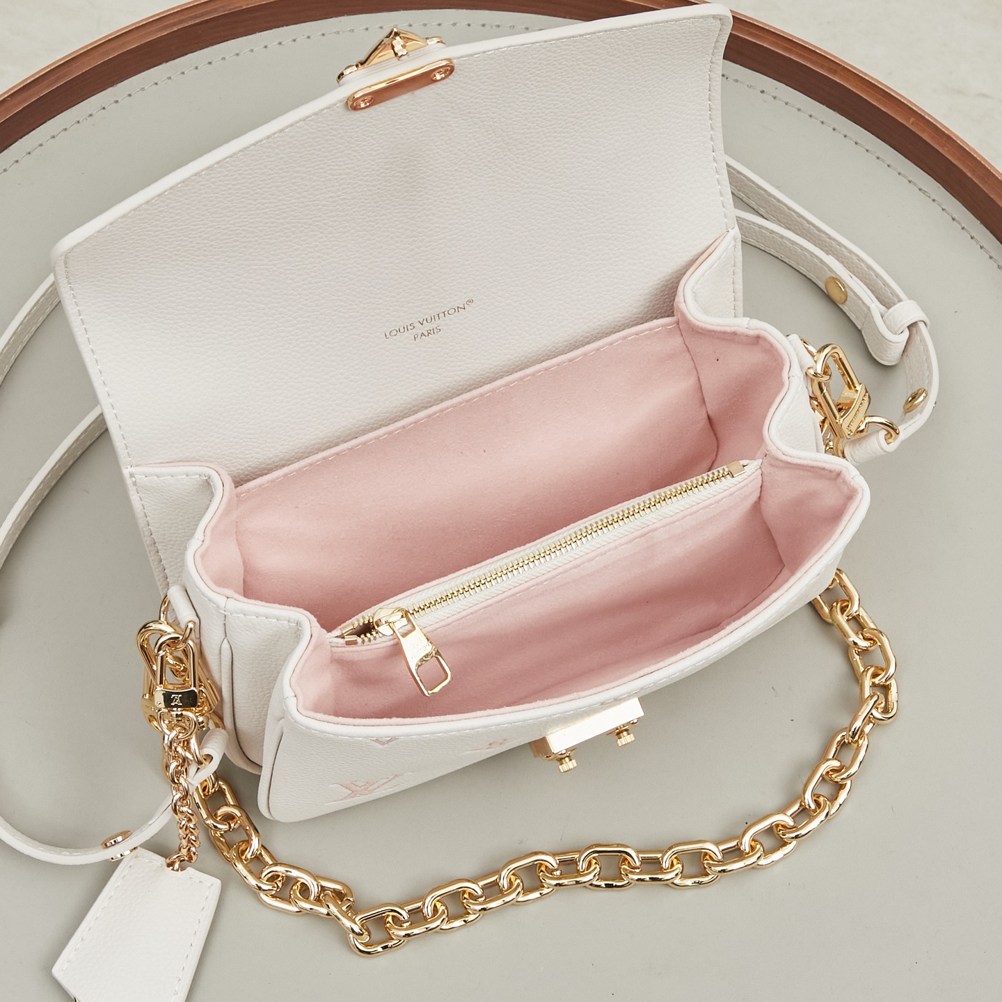 Louis Vuitton Pochette Metis East West Crossbody Bag in Monogram Empreinte Leather - Image 9