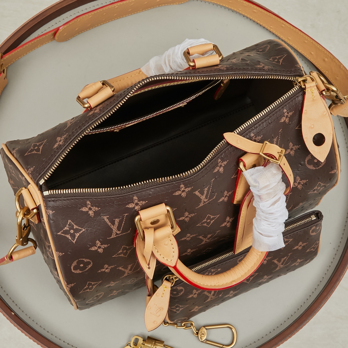 Louis Vuitton Speedy Bandouliere 30 Monogram Leather Crossbody Bag - Image 9
