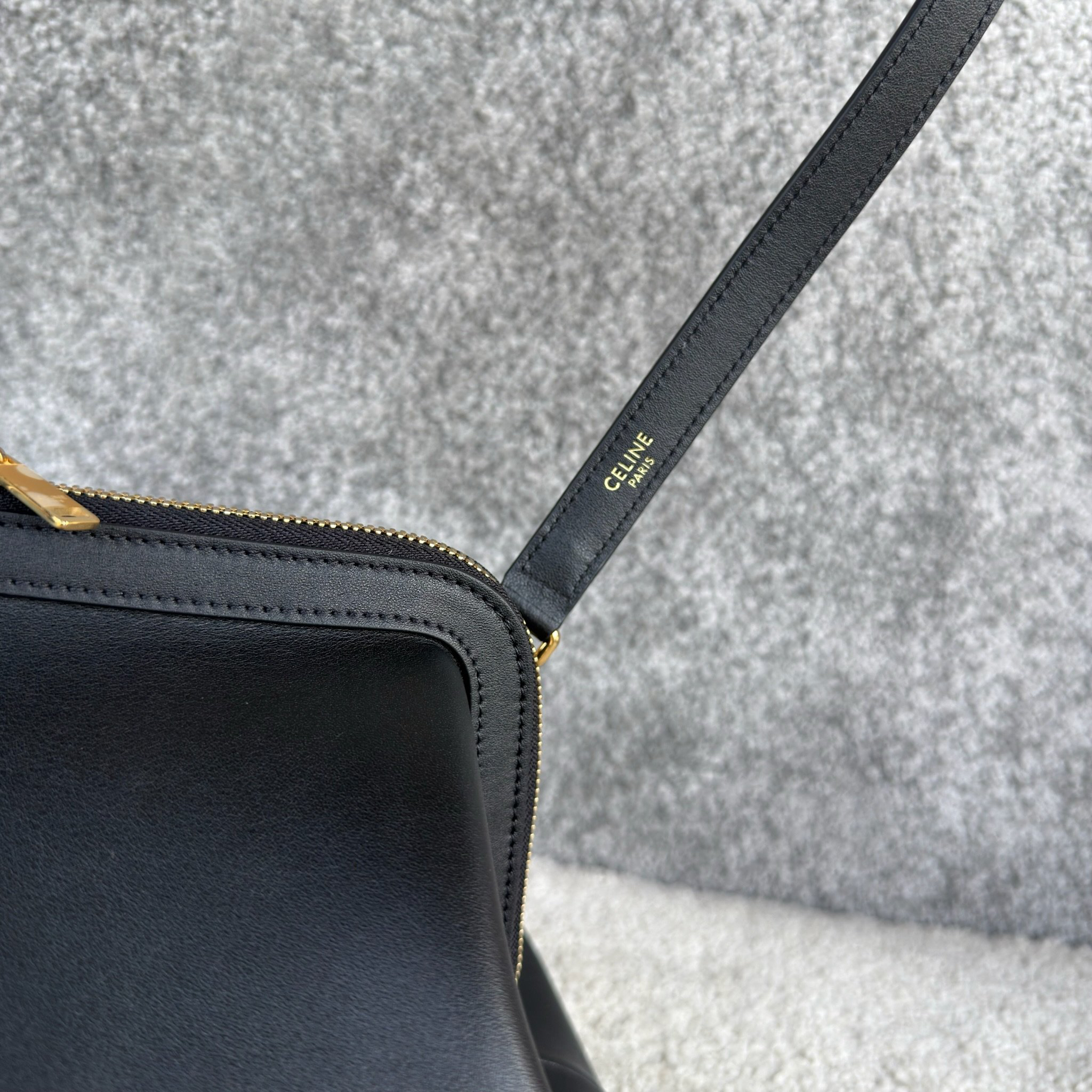 DOCTOR UCH Leather Crossbody Bag - Image 9