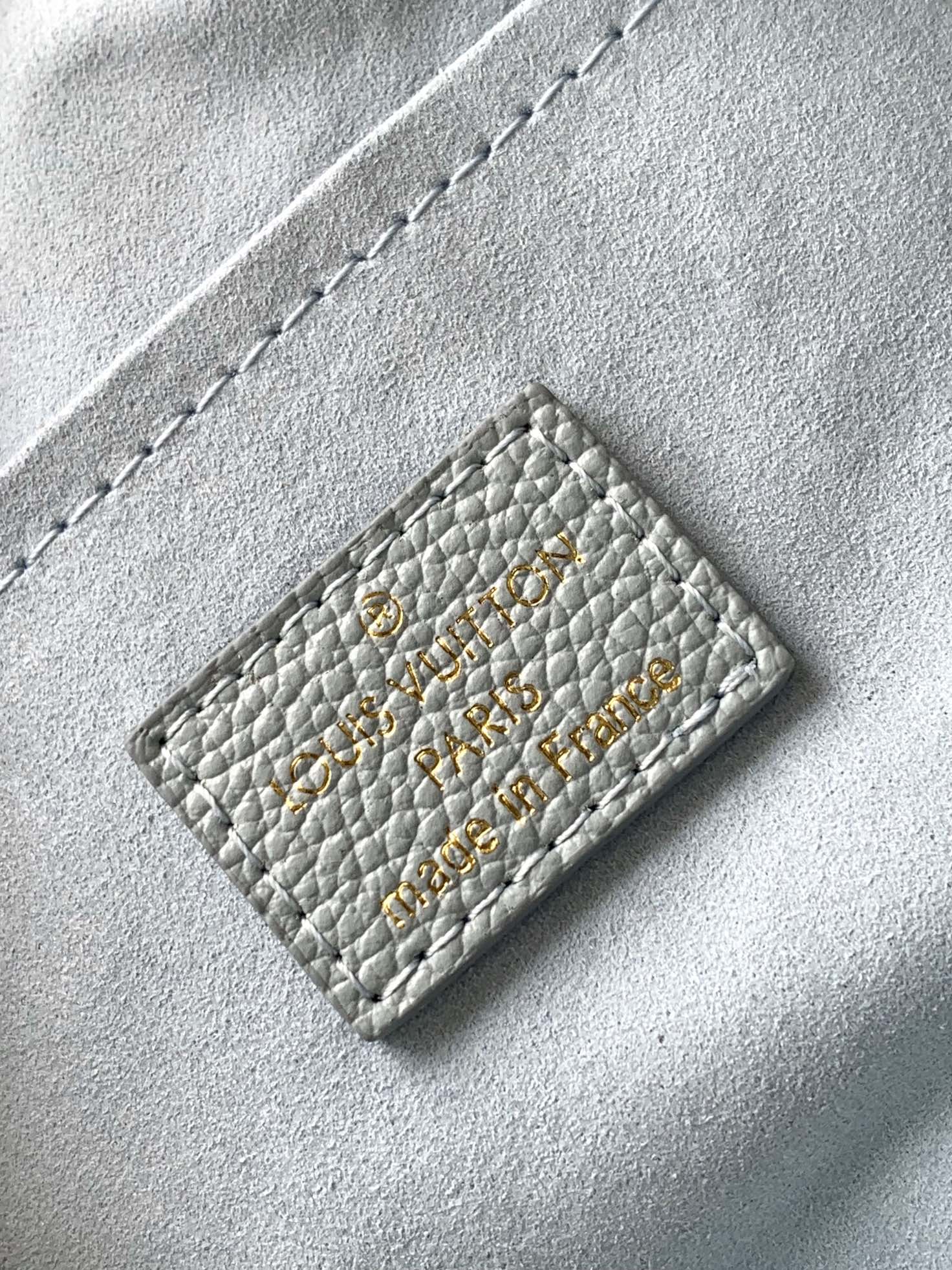 Louis Vuitton Speedy Bandoulière 20 Monogram Empreinte Leather Crossbody Bag - Image 9