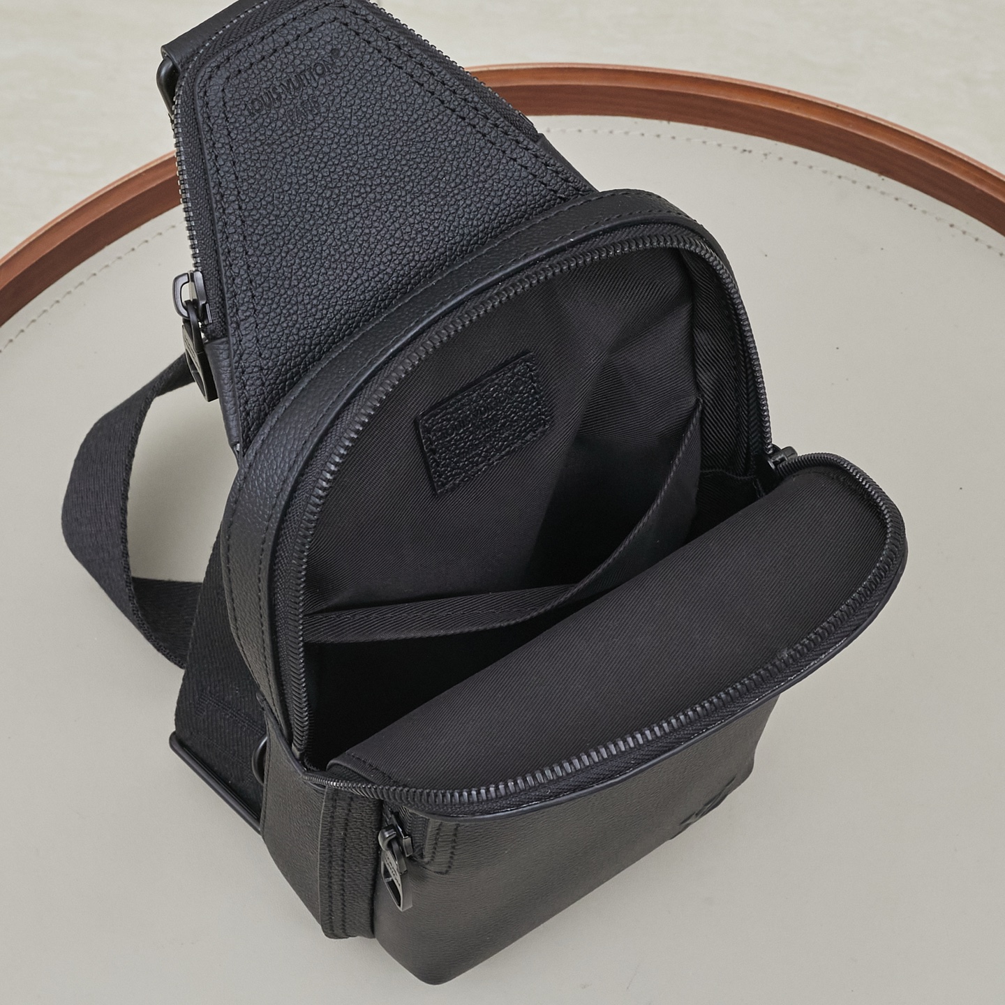 Louis Vuitton Avenue Sling Bag PM - Image 9