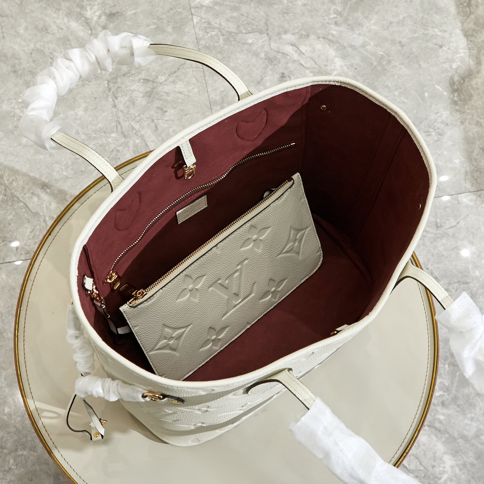 Louis Vuitton Neverfull Medium Tote Bag - Image 9