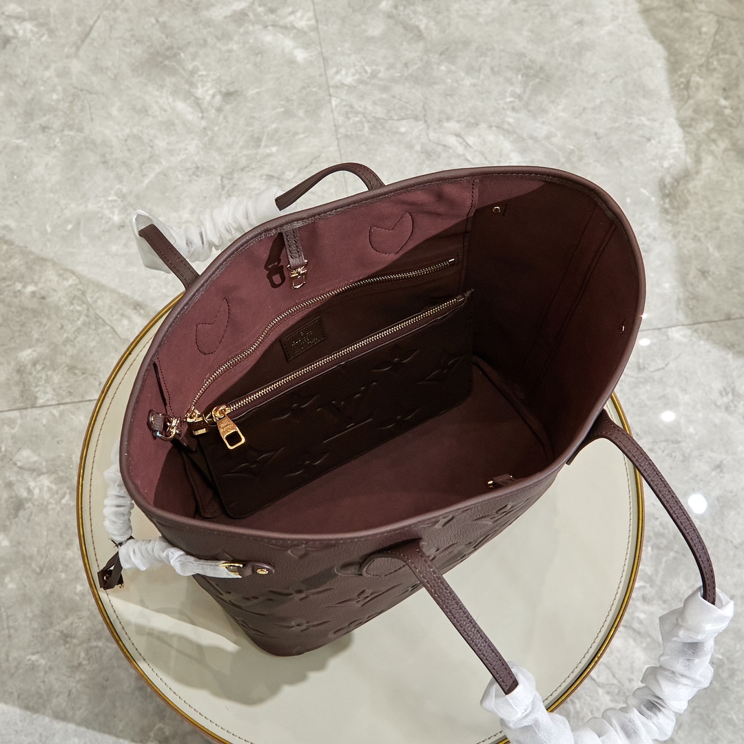 Louis Vuitton Neverfull MM Shopping Tote - Image 9